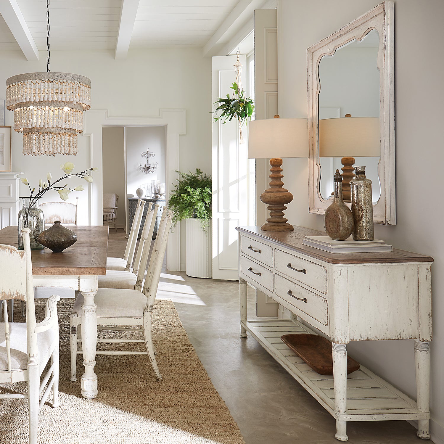 Hooker Furniture Americana Leg Dining Table