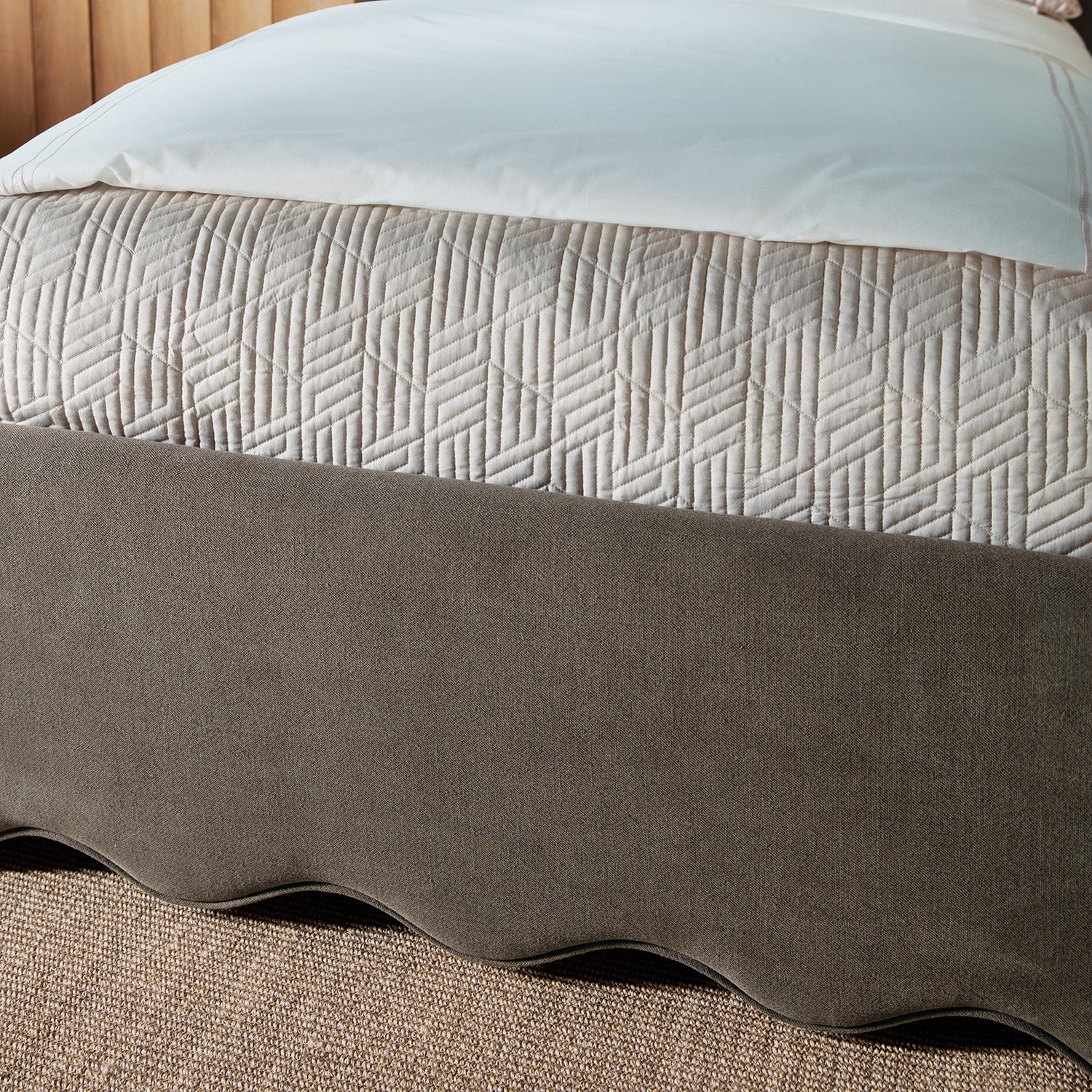 Hooker Furniture Commerce and Market Liv Broadway Coffee Twin Upholstered Bed