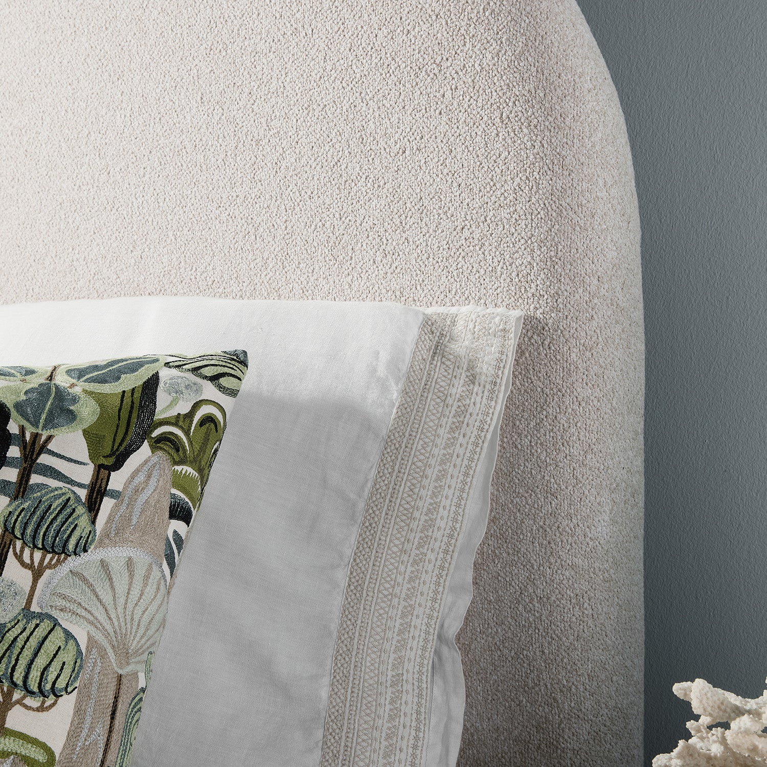 Hooker Furniture Commerce and Market Bridget Upholstered Bed