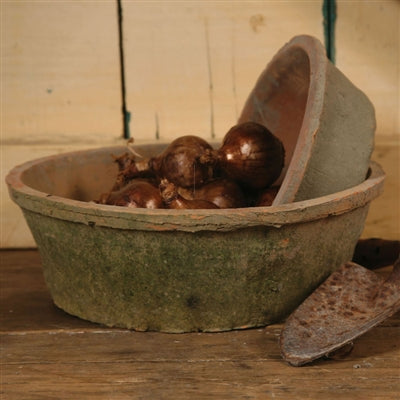Rustic Bulb Pot