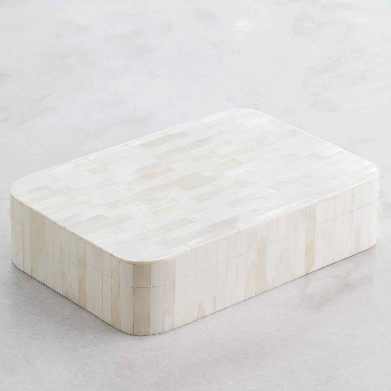 Global Views Super Ellipse Box