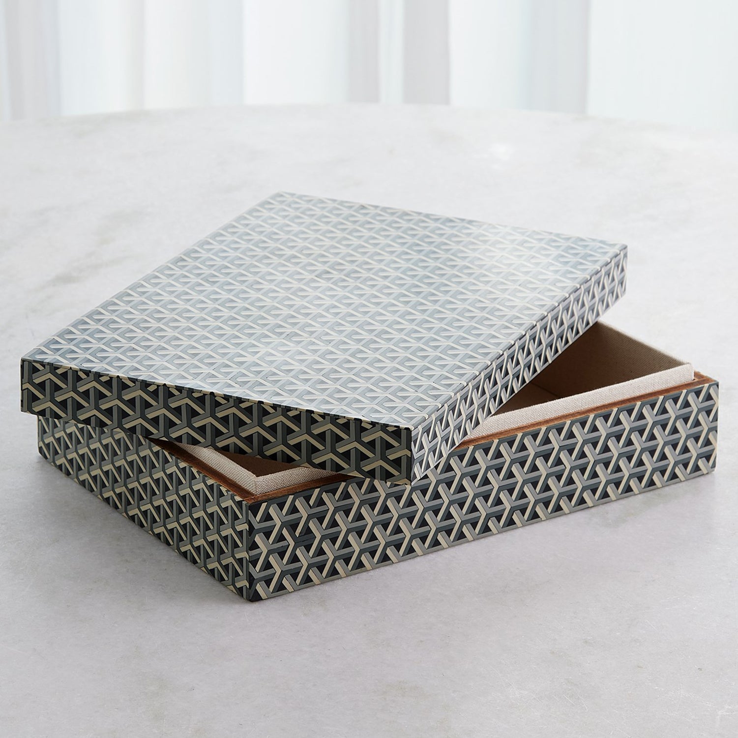 Global Views Interwoven Box