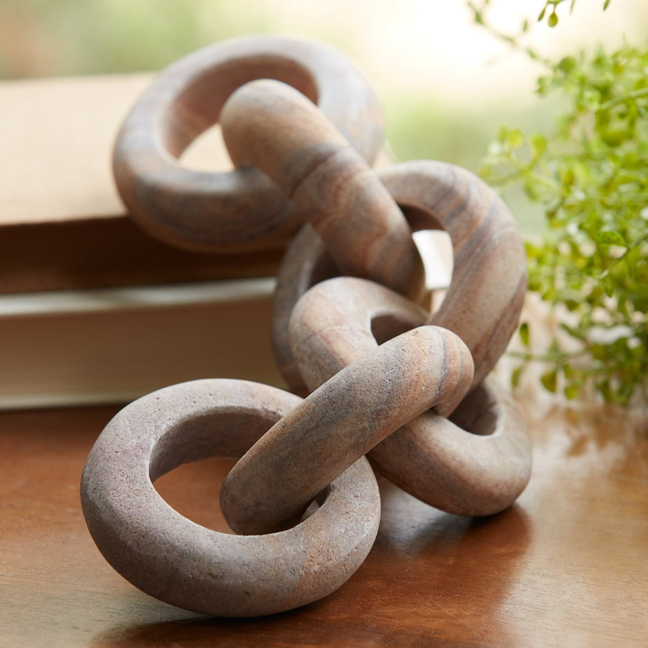 Sandstone Chain Link Décor