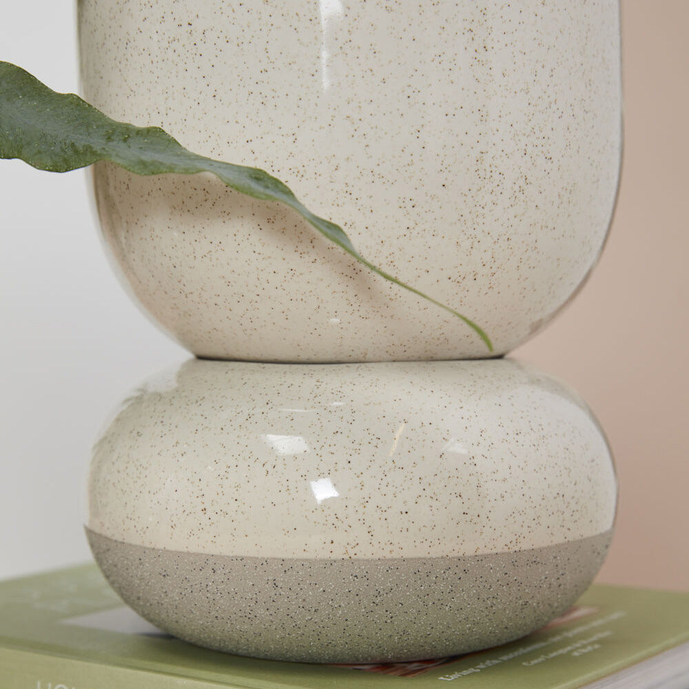 Tartu Pot with Saucer