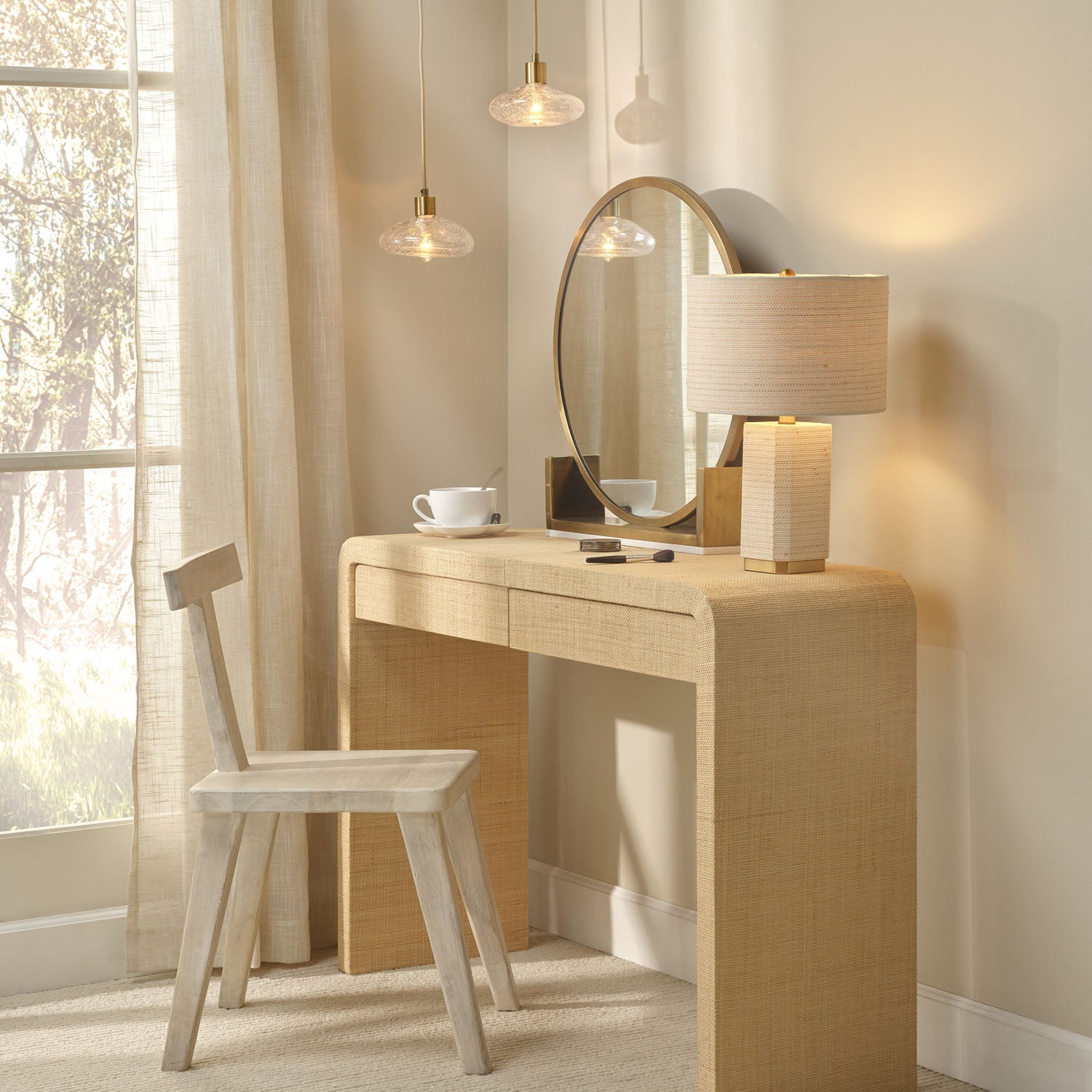JY Haisley Table Lamp in bleached raffia, finish detail close-up