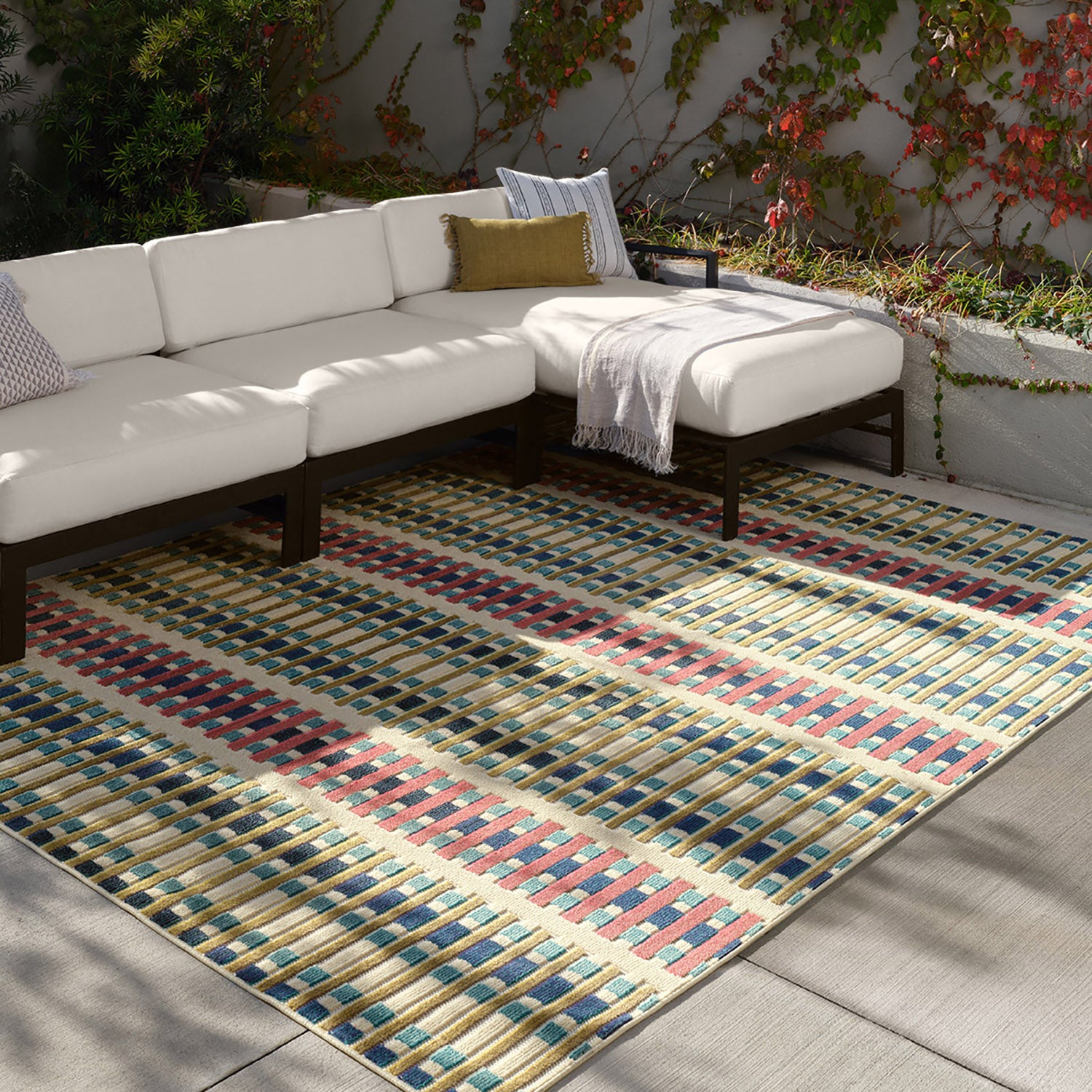 Jaipur Living Alina Peregrine Indoor/Outdoor Rug
