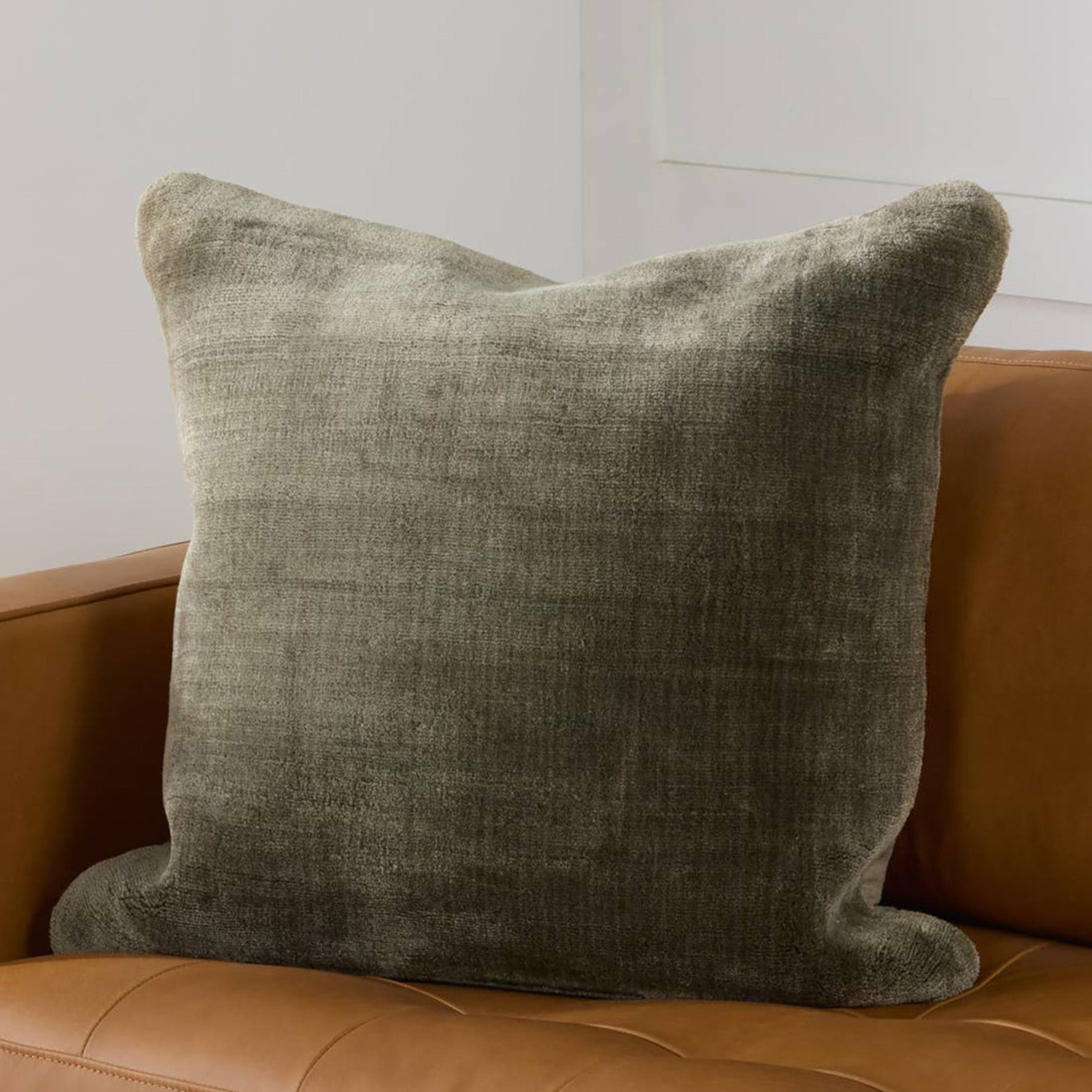 Jaipur Living Allura Illumine Mariana Throw Pillow