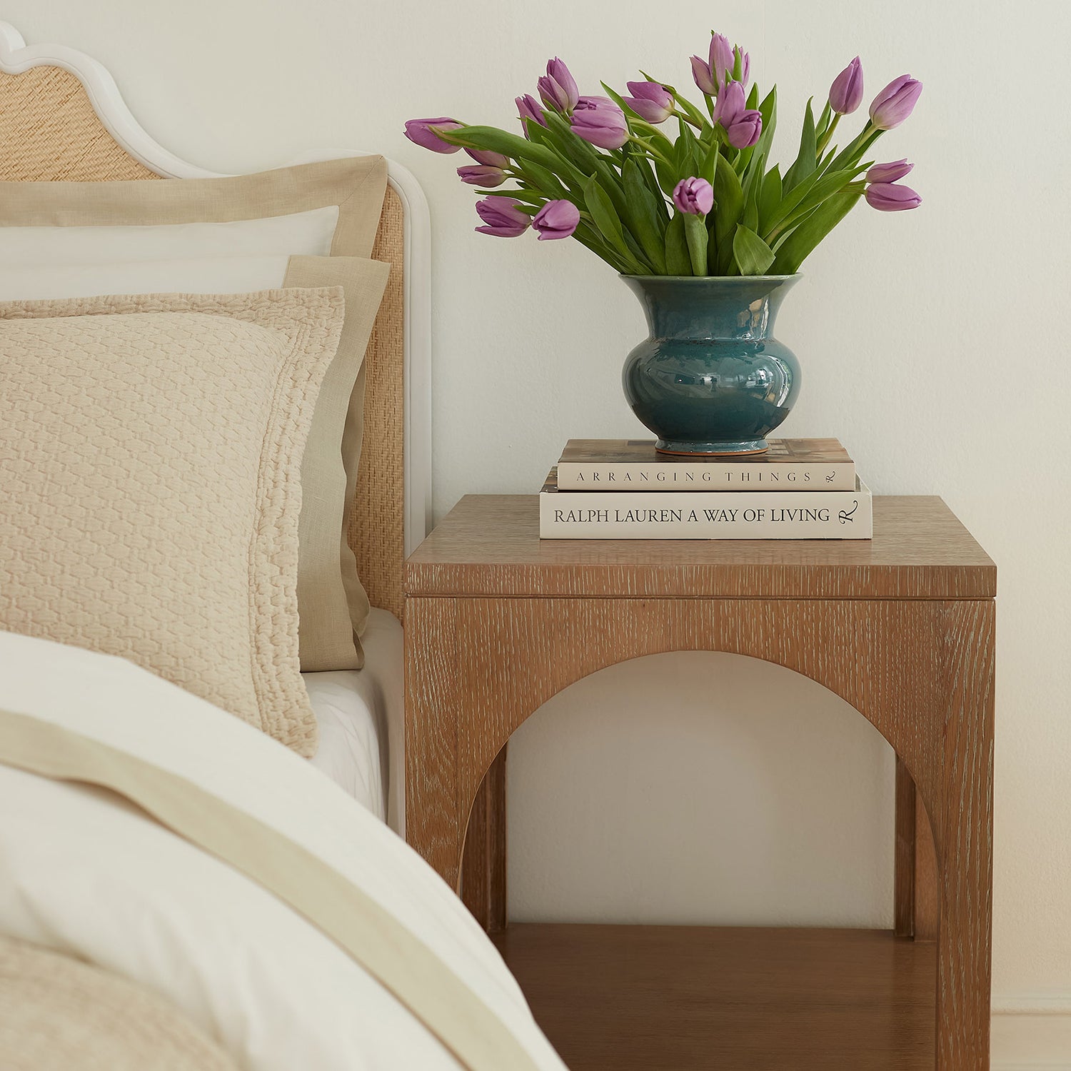 Villa and House Arcadia 1 Drawer End Table