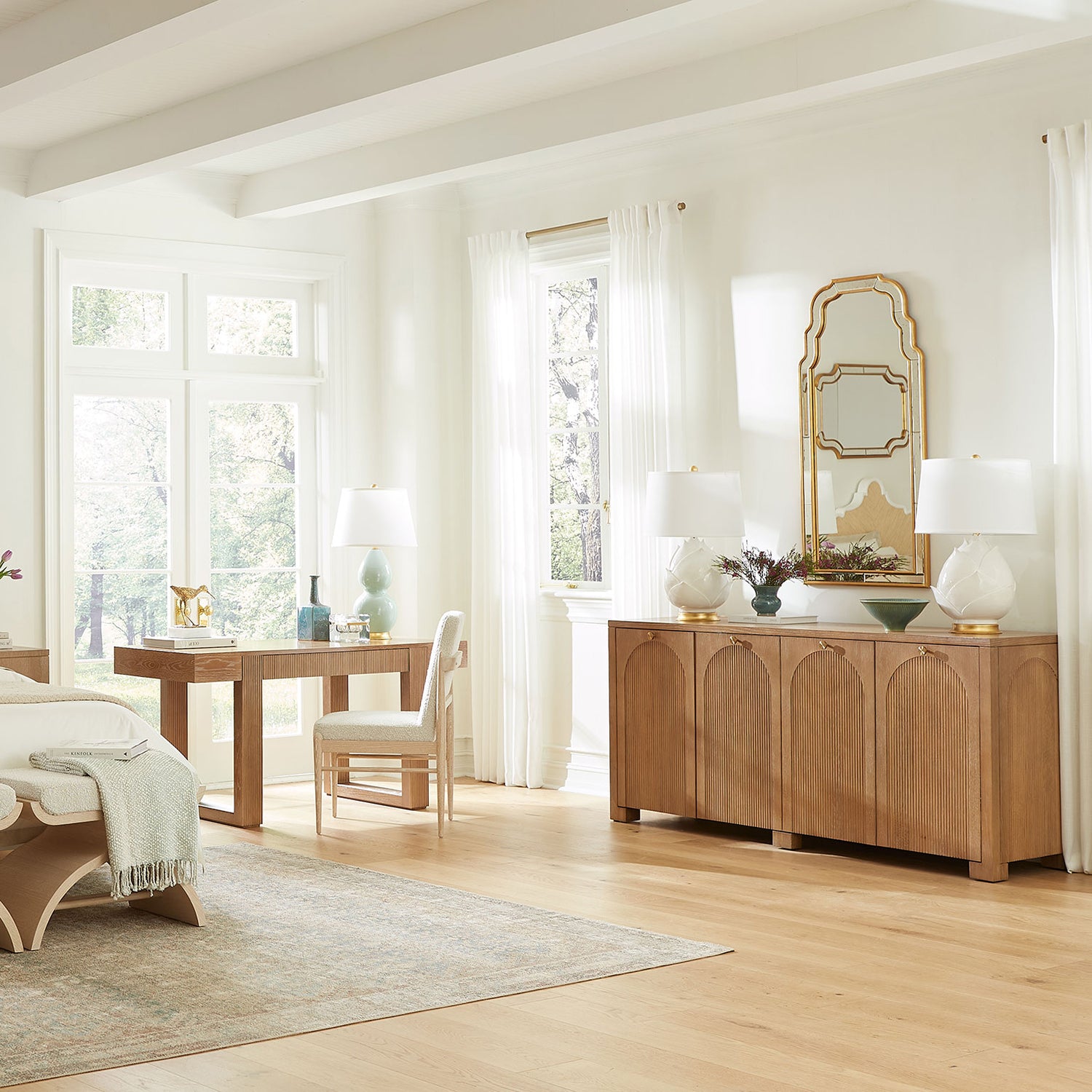 Villa and House Arcadia 4 Door Cabinet