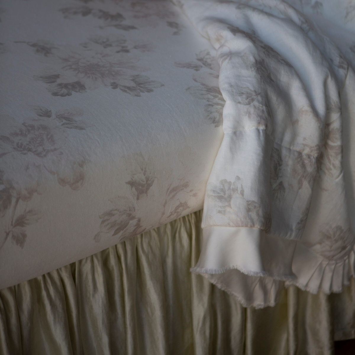 Bella Notte Paloma Crib Skirt