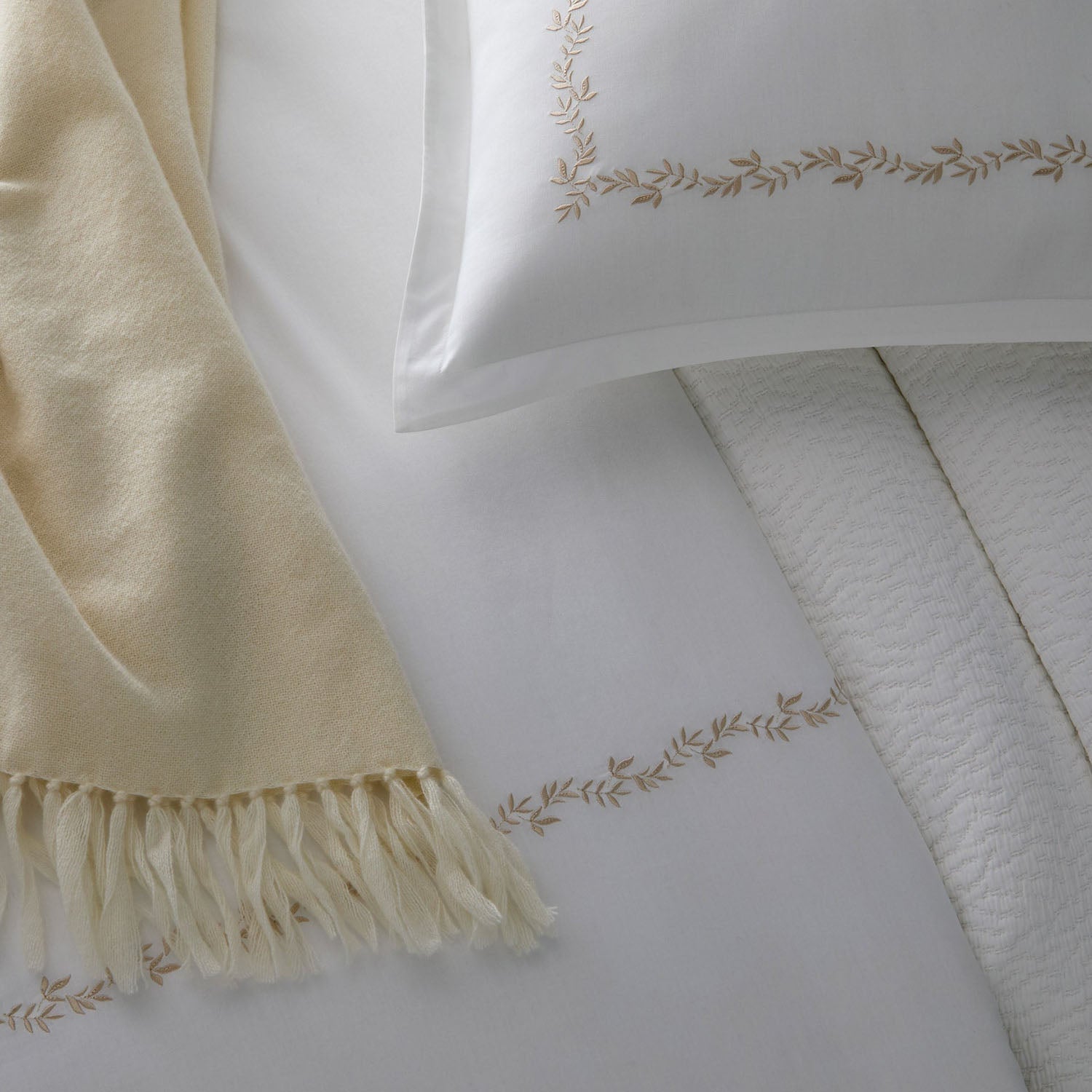 Peacock Alley Ivy Classic Embroidered Duvet Set