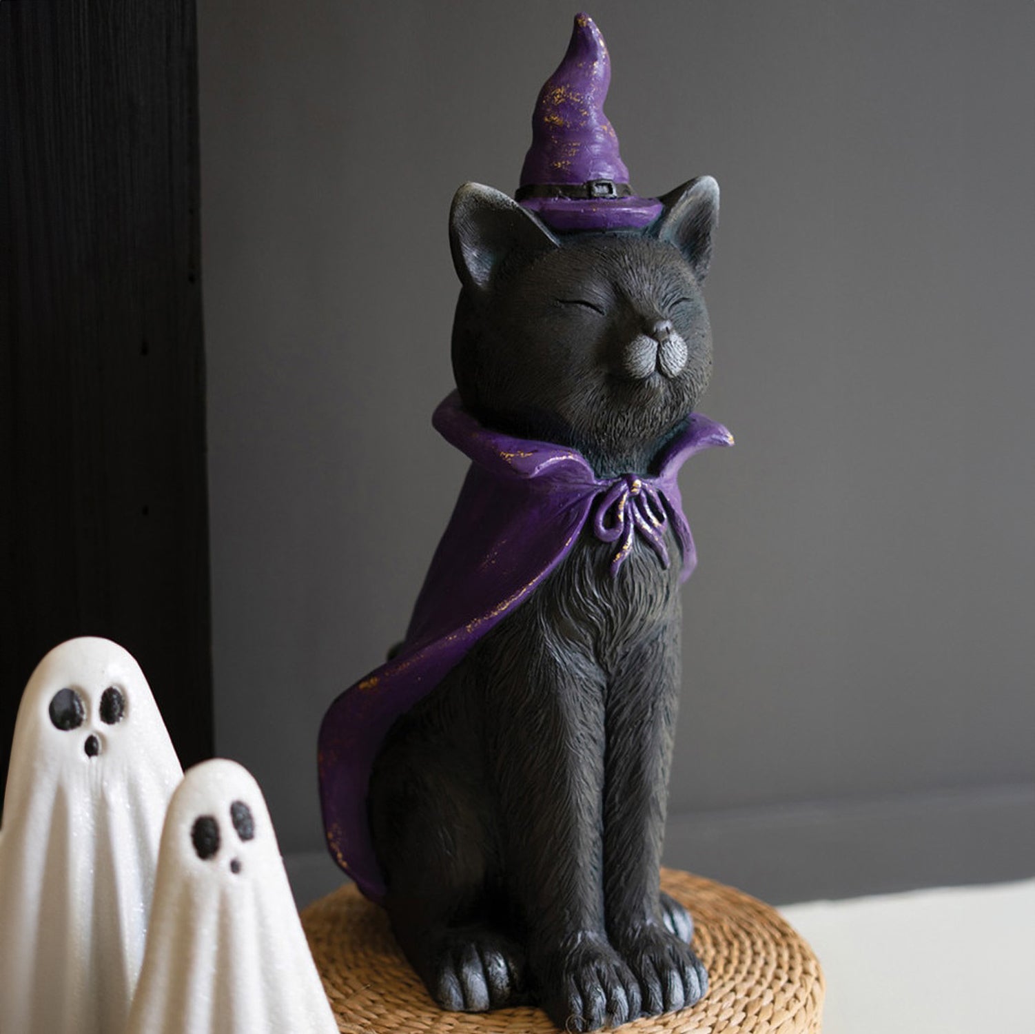 Black Cat Scuplture