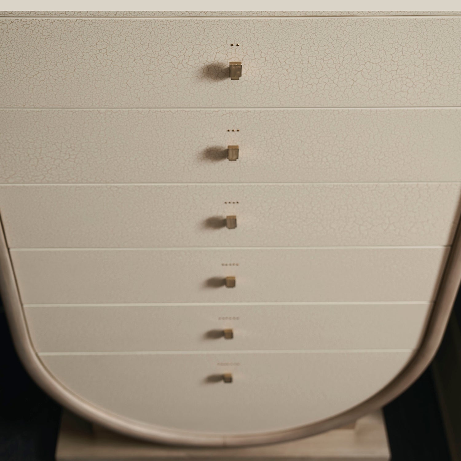 Caracole Amphora Chest