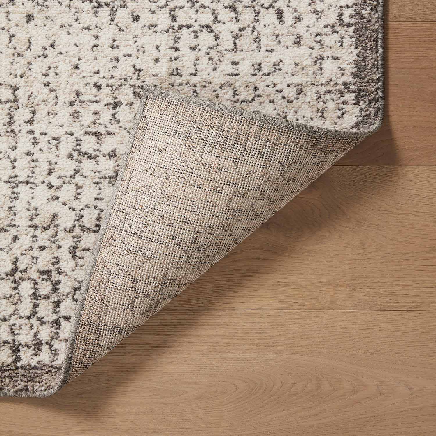 Loloi Darby Ivory/Stone Power Loomed Rug