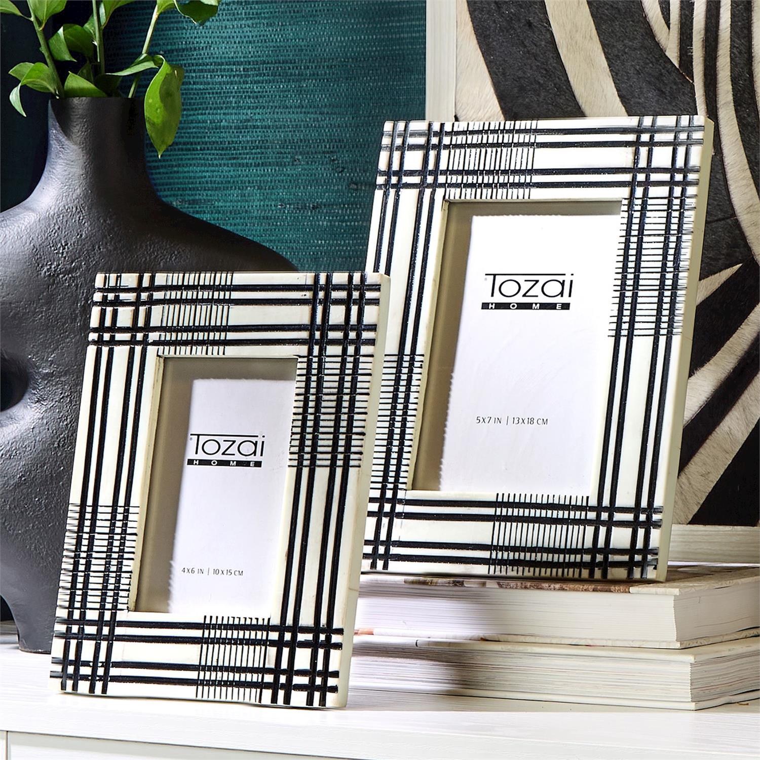 Black and White Photo Frame Set of 2