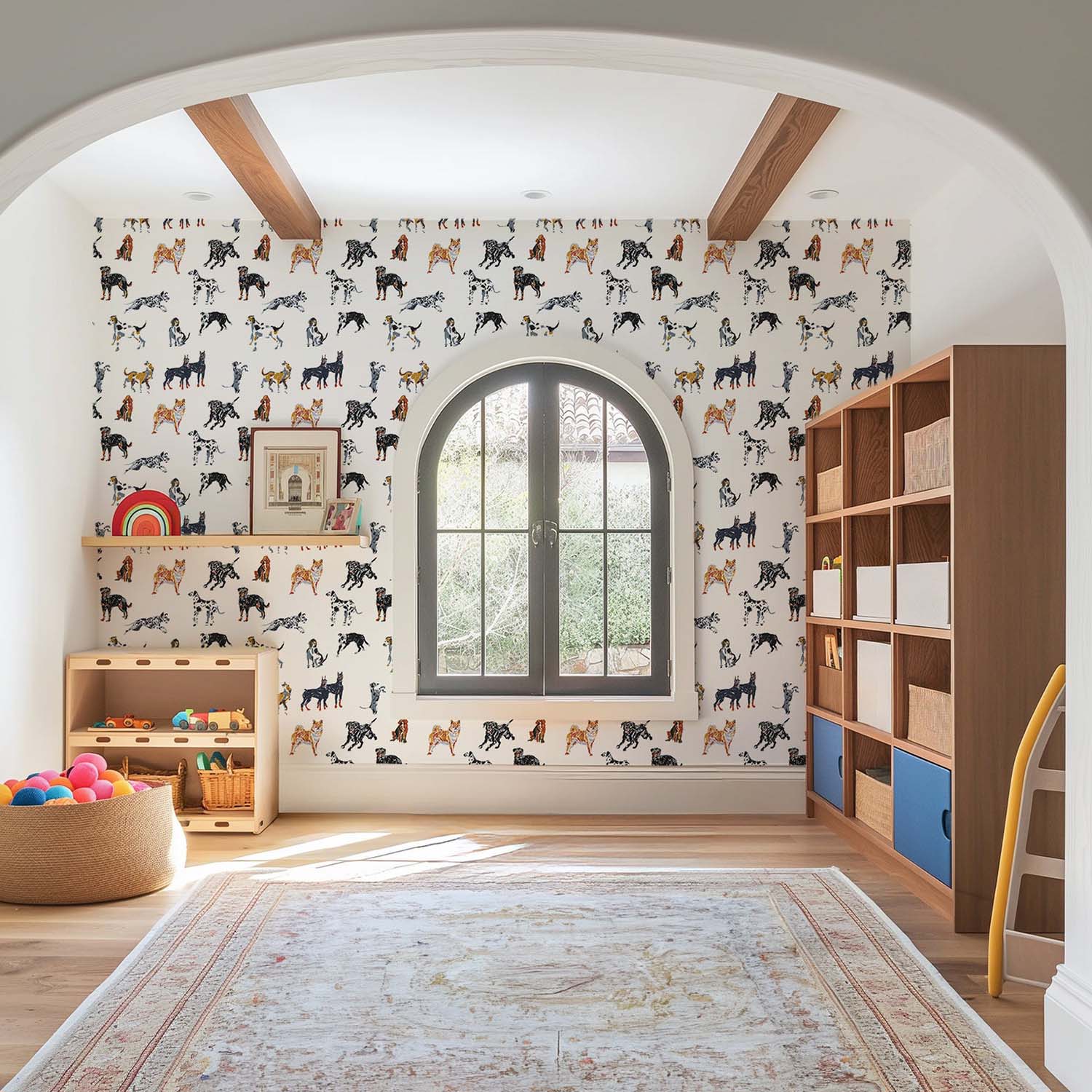 Dog Days statement wallpaper in Sktechpad White, color detail