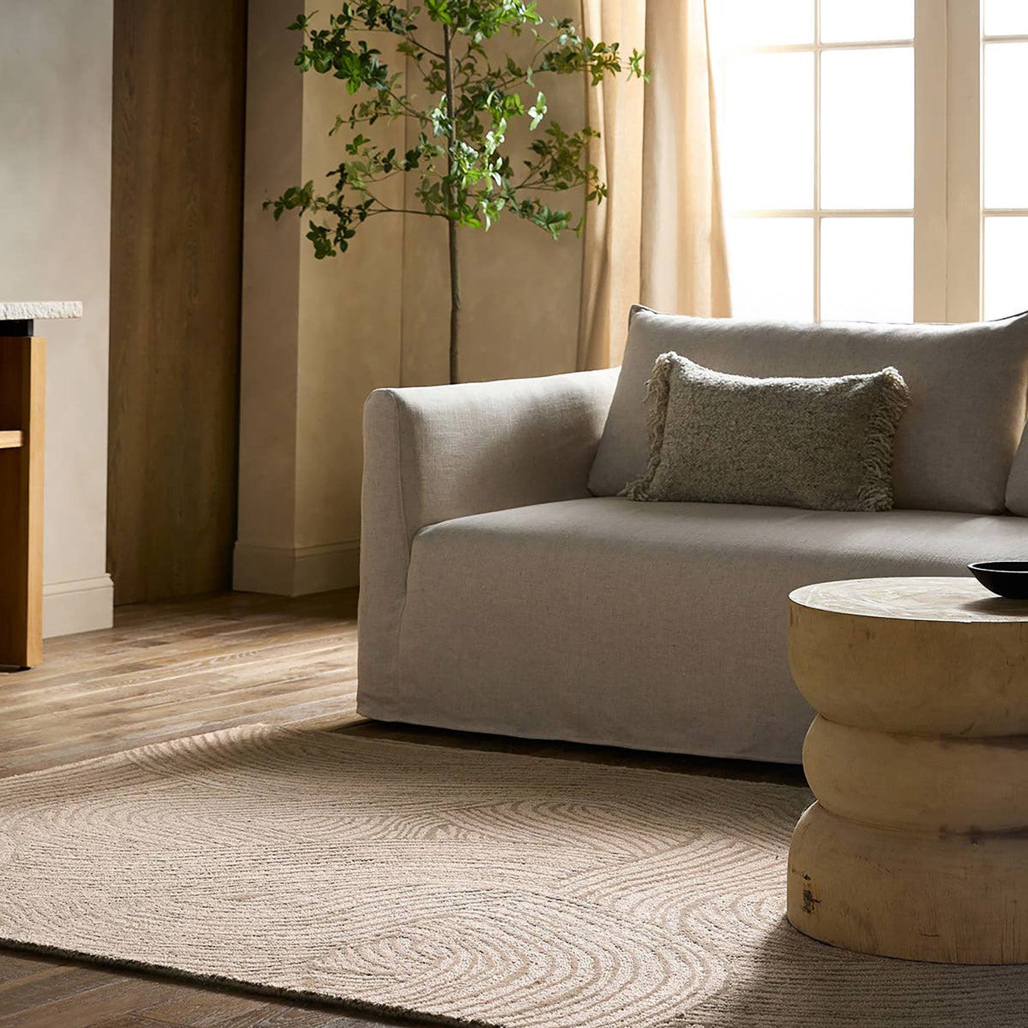 Nikki Chu by Jaipur Living Etho Linette Hand Tufted Rug