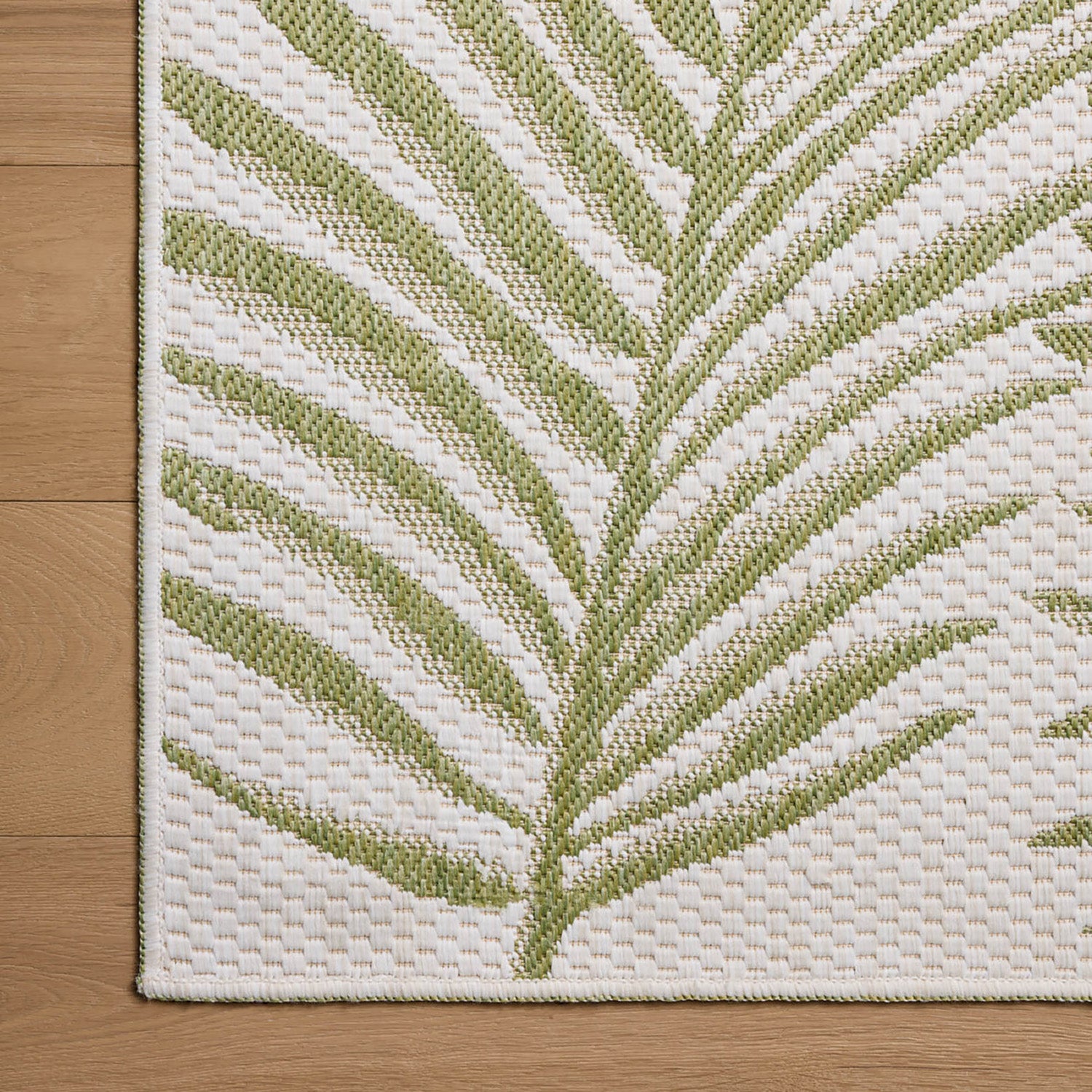 Loloi Easton Ivory/Green Indoor/Outdoor Rug