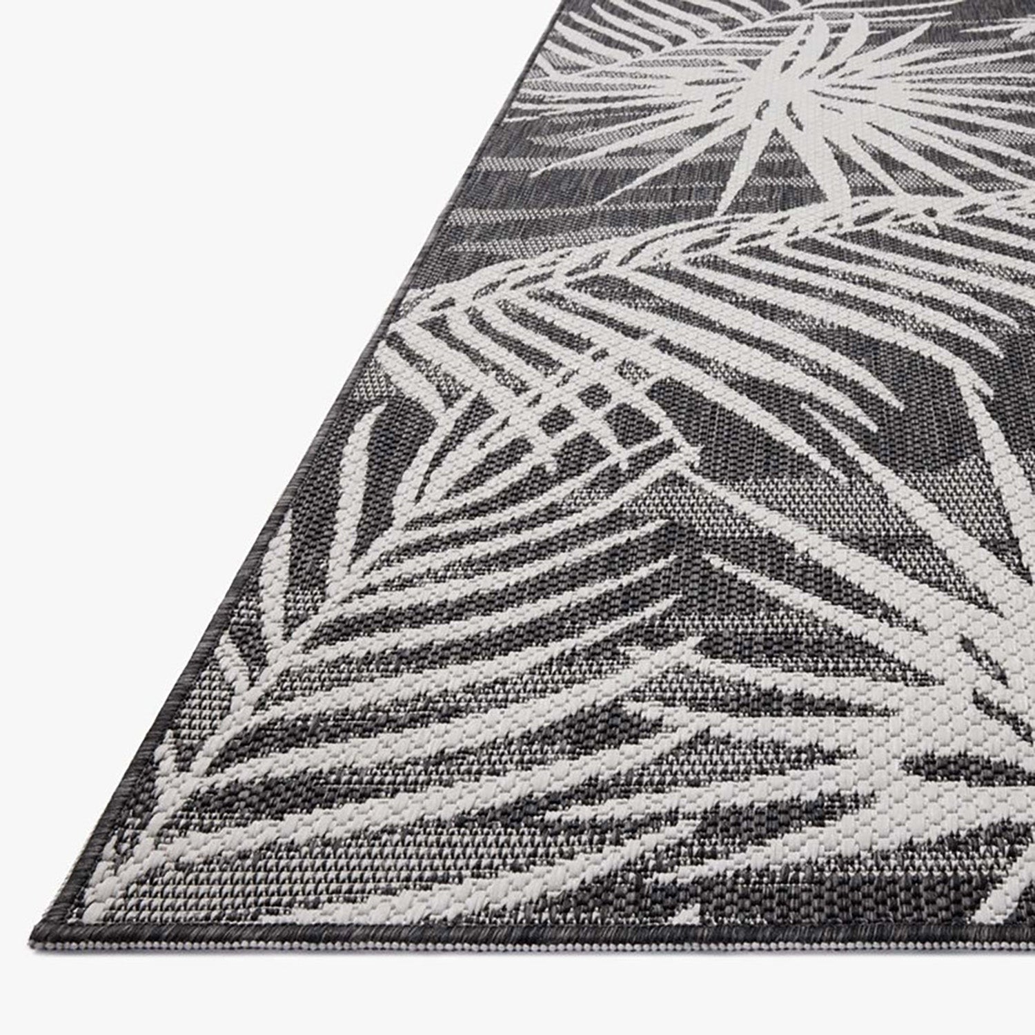 Loloi Easton Ivory/Onyx Indoor/Outdoor Rug