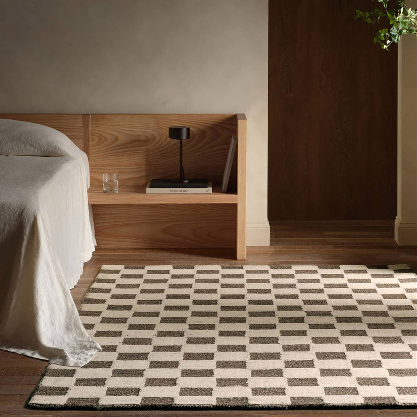 Label J by Jaipur Living Finnigan Tijara Hand Tufted Rug