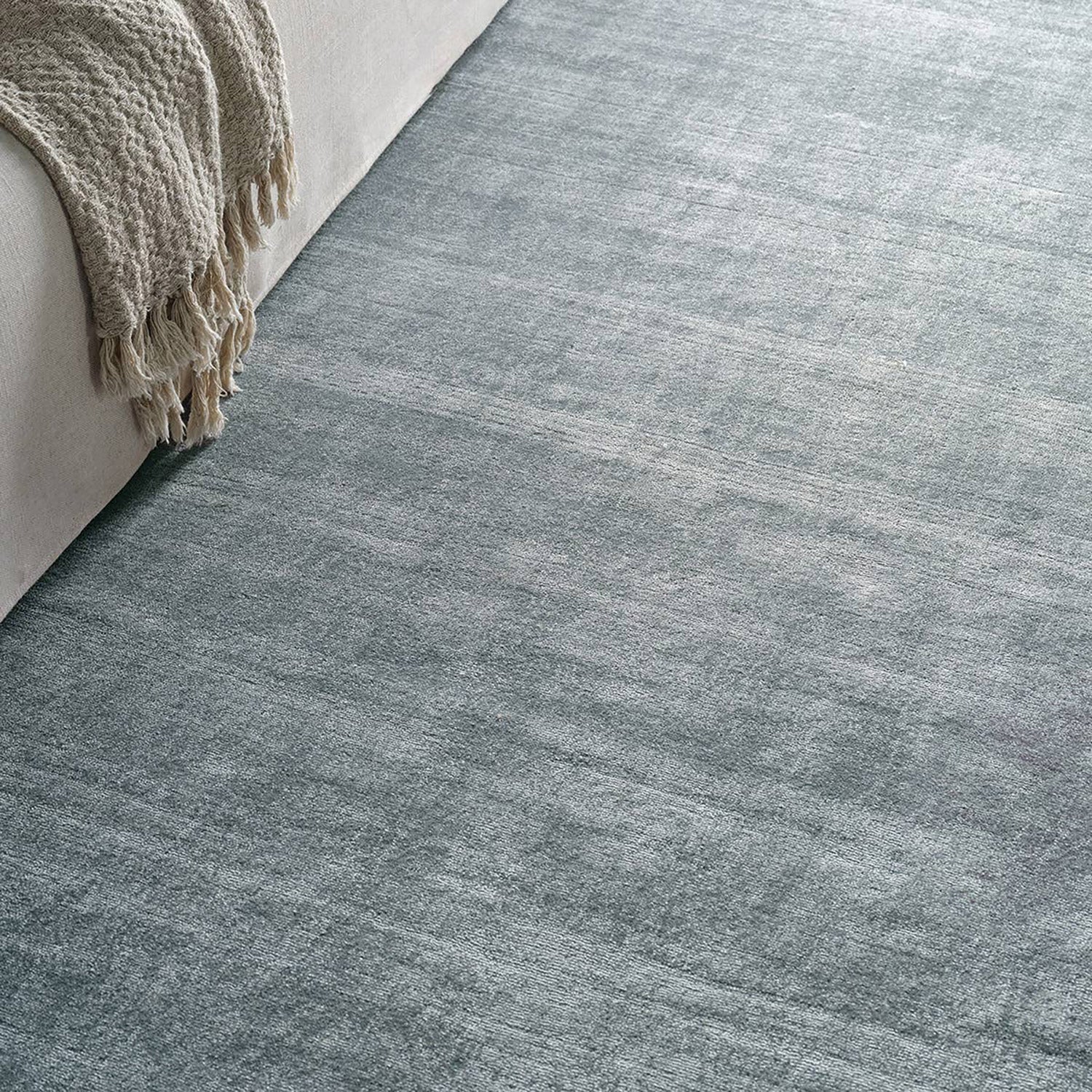 Jaipur Living Fletcher Arcus Solid Handwoven Rug