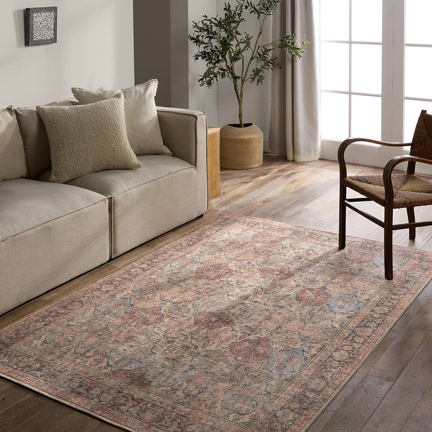 Label J by Jaipur Living Garcia Toreth Power Loomed Rug