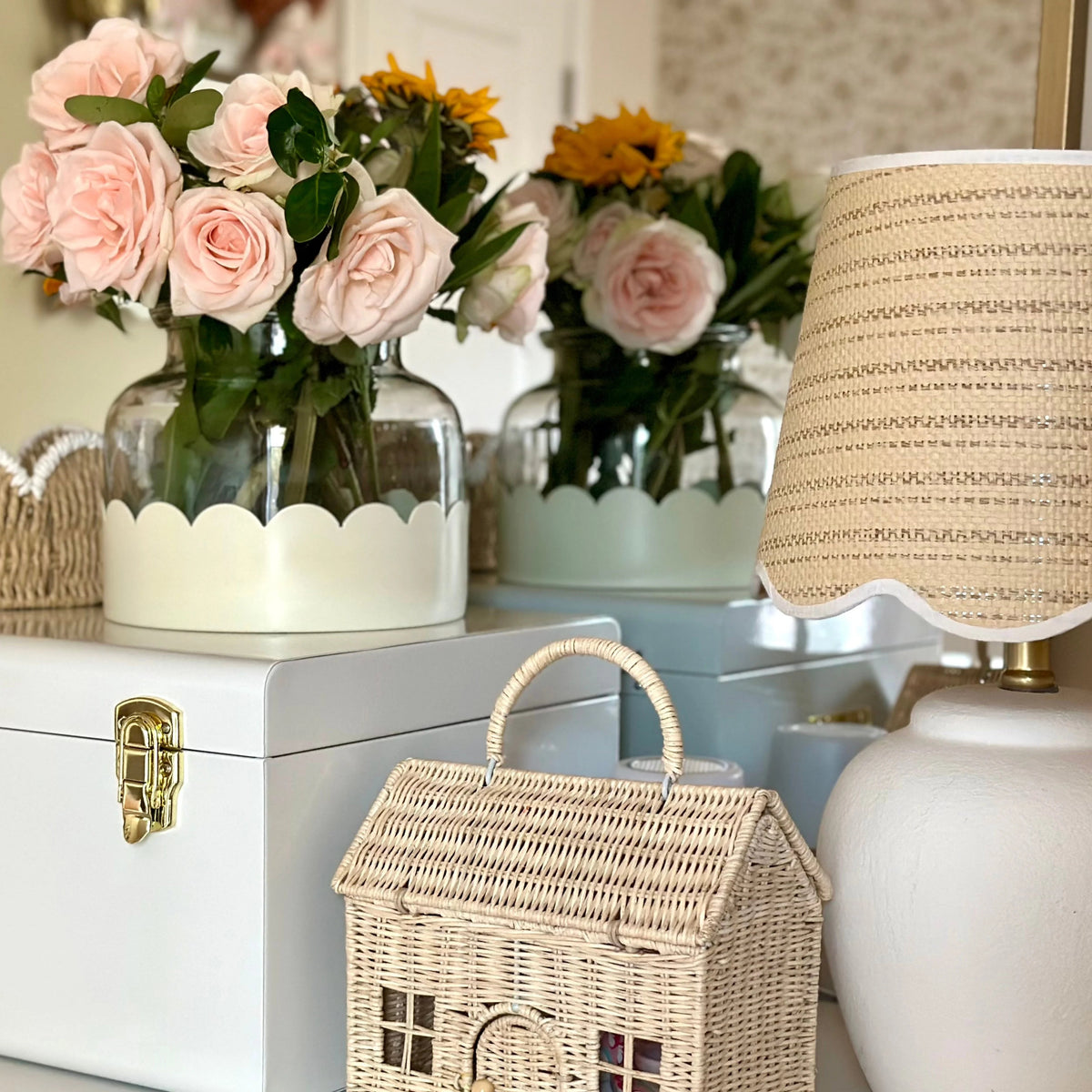 Etu Home Scalloped Bloom White Vase