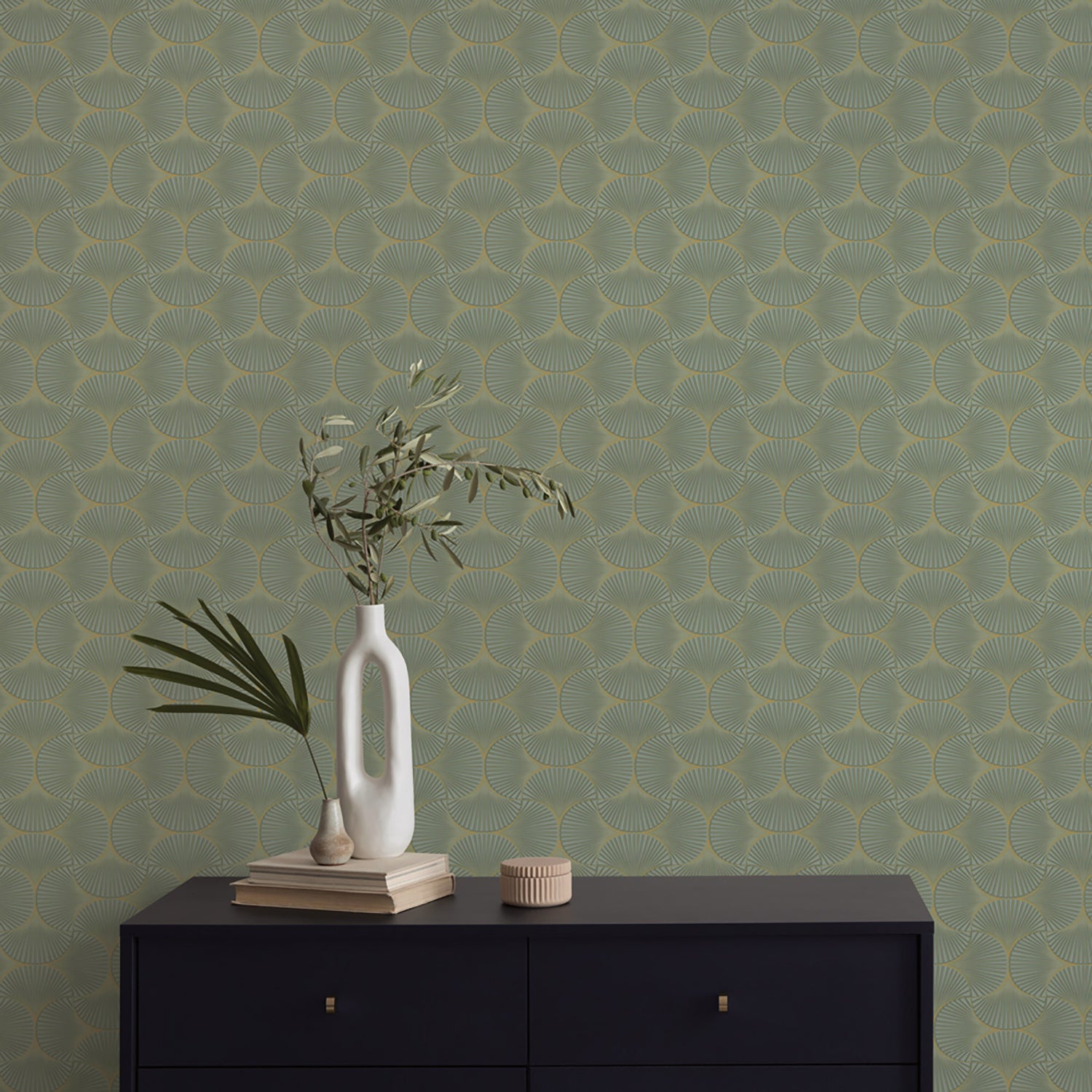 Tempaper & Co Gilded Scallop Non-Pasted Wallpaper