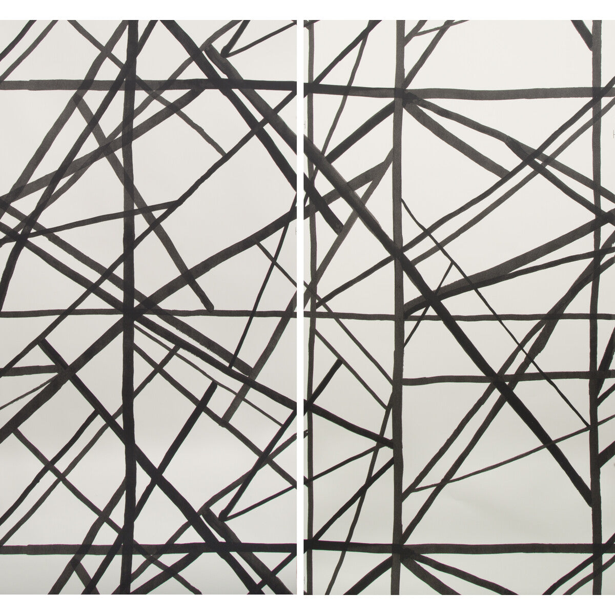 Kelly Wearstler x Lee Jofa Modern Channels Paper Ebony/Ivory Wallpaper