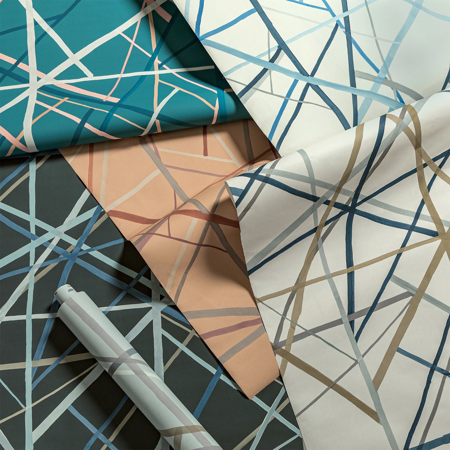 Kelly Wearstler x Lee Jofa Modern Simpatico Paper Raven Wallpaper