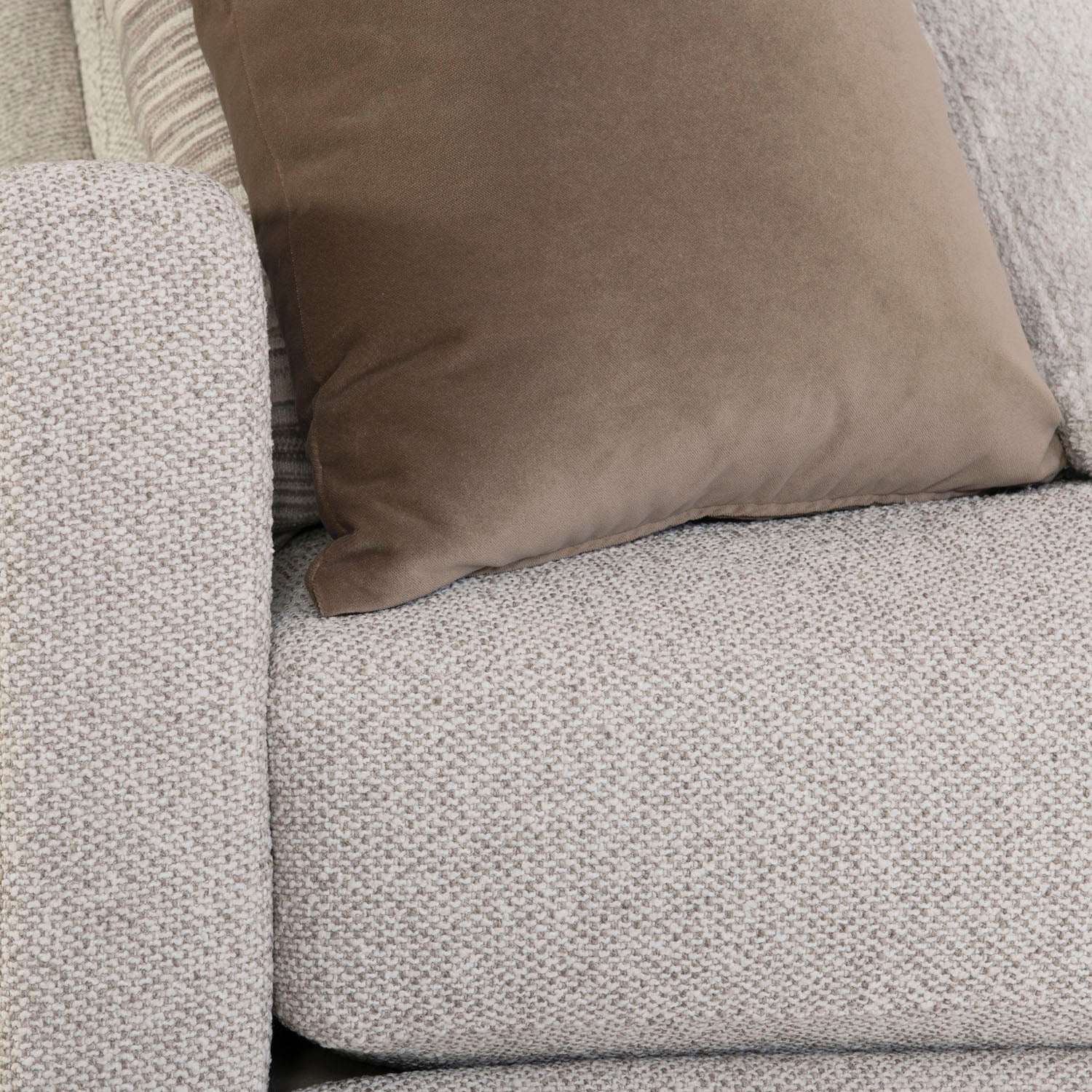 Bernhardt Living Ventura Sectional Sofa