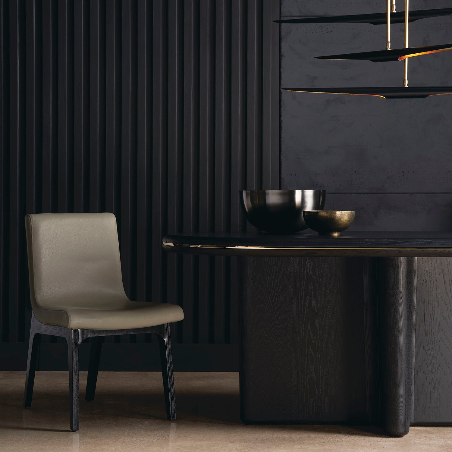 Caracole Monty Dining Table