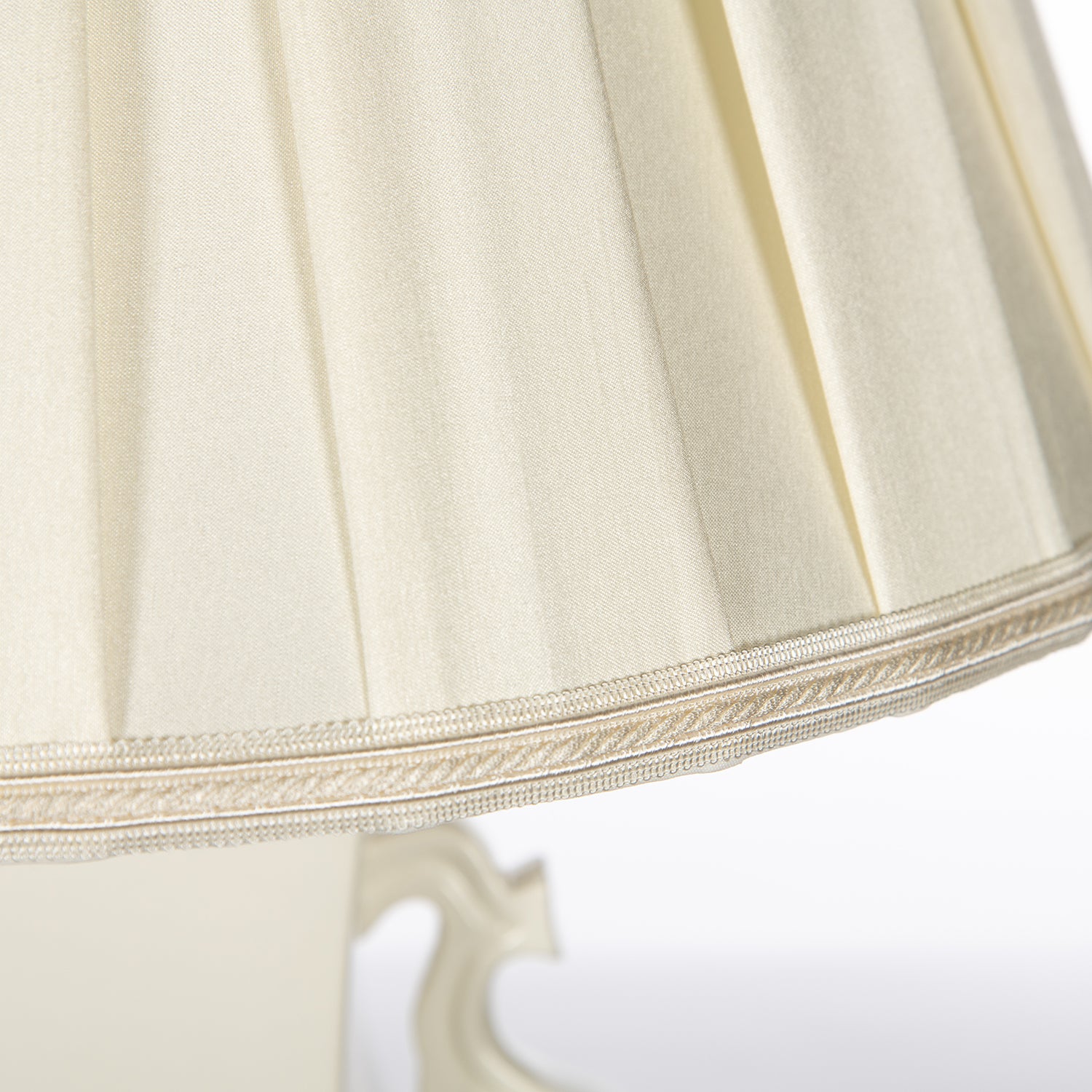 Bradburn Home Ansley Blanc Table Lamp