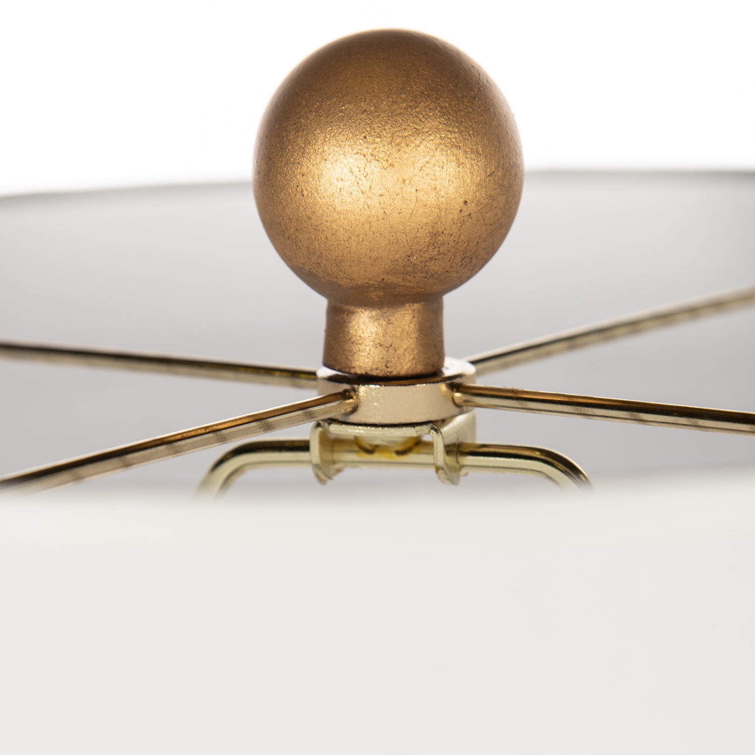 Bradburn Home Crysanthemum Blanc Table Lamp