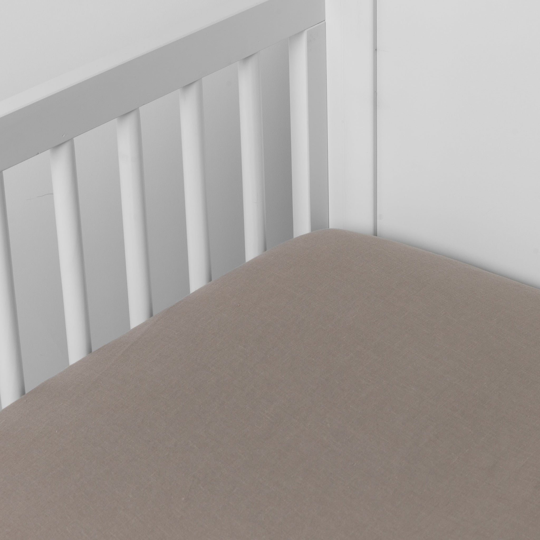 Bella Notte Linen Crib Sheet