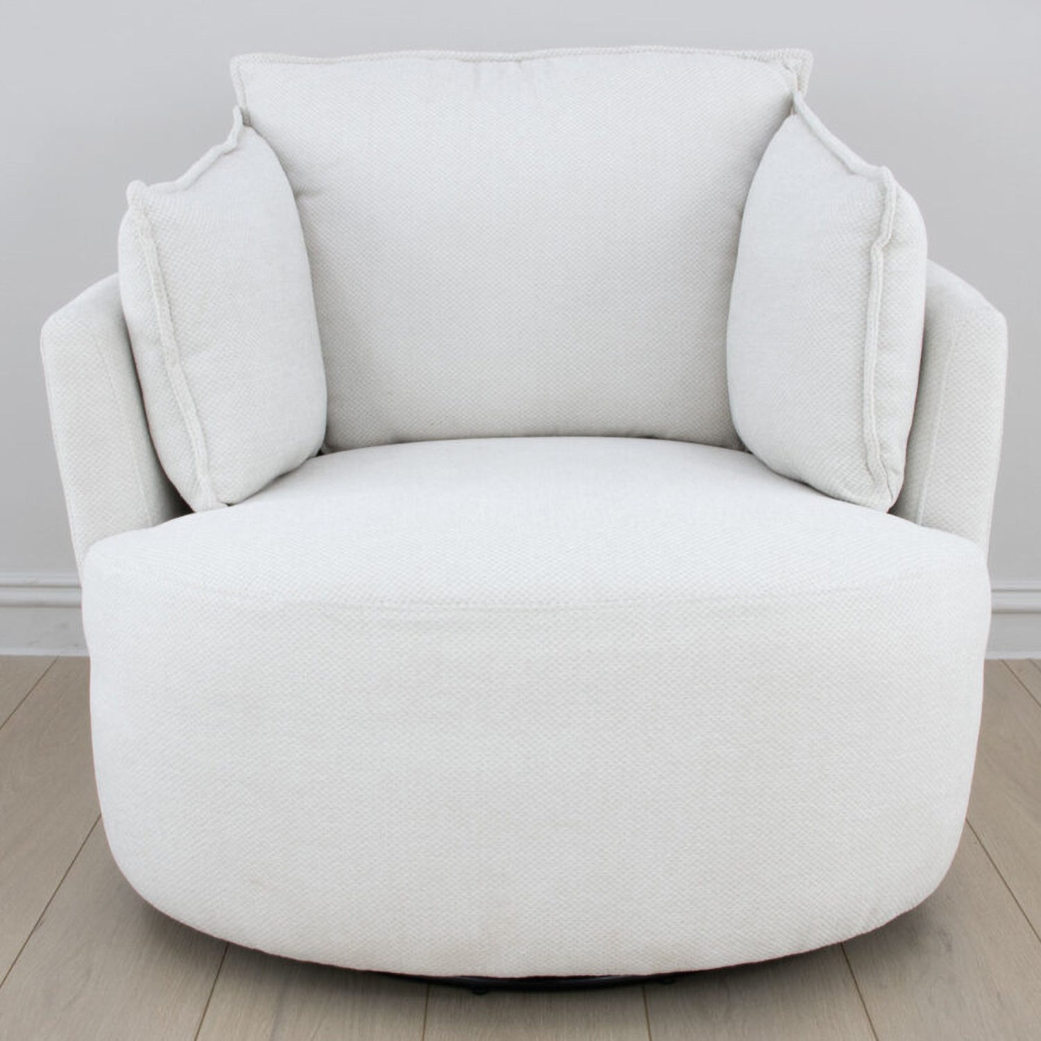 Maya Swivel Chair