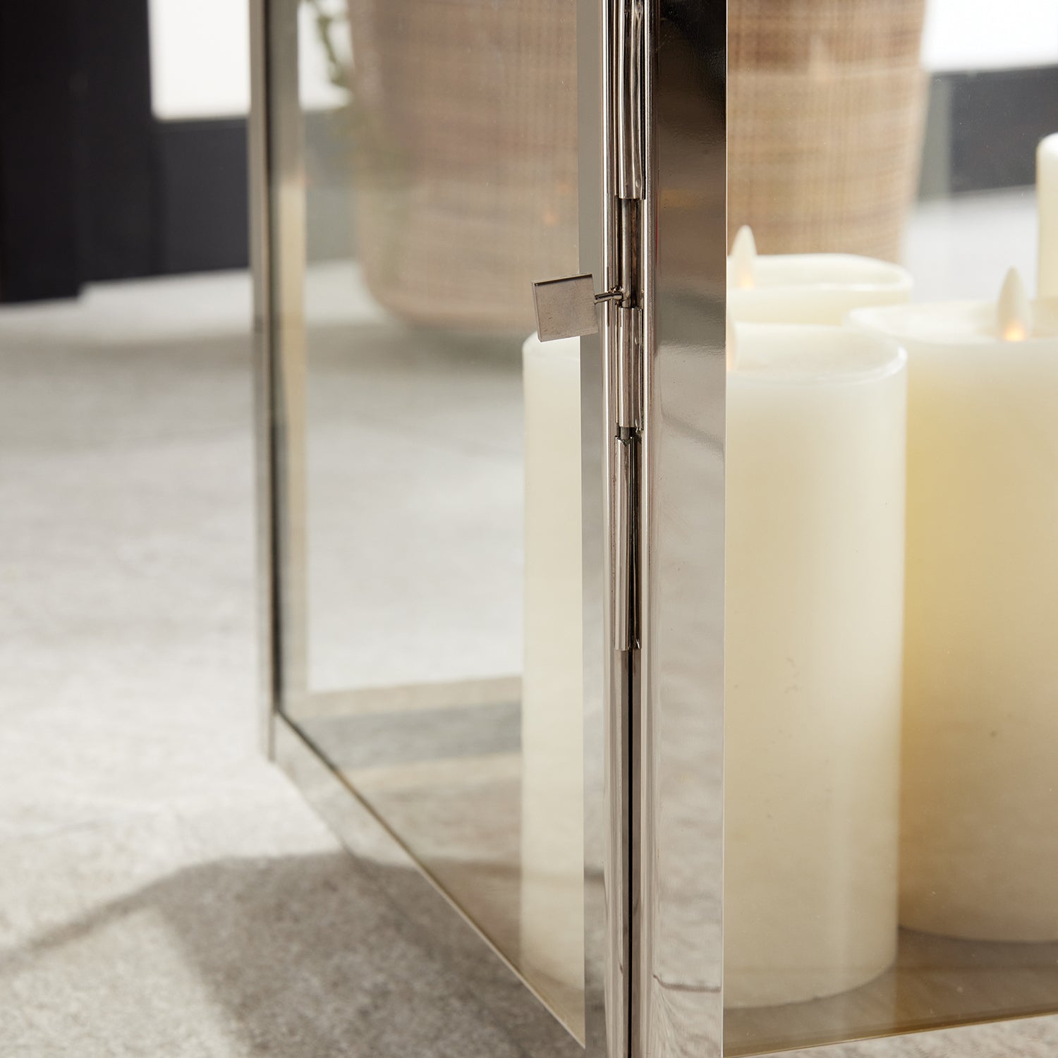 Adwin Outdoor Lantern