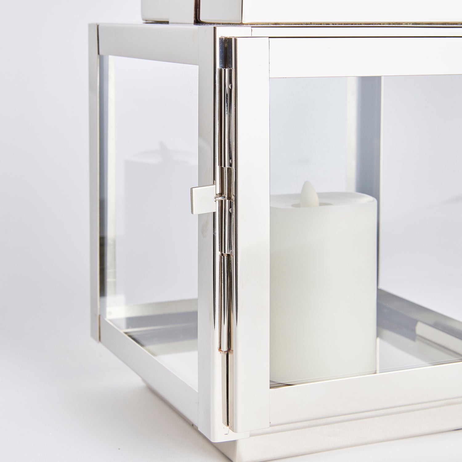 Adwin Outdoor Lantern