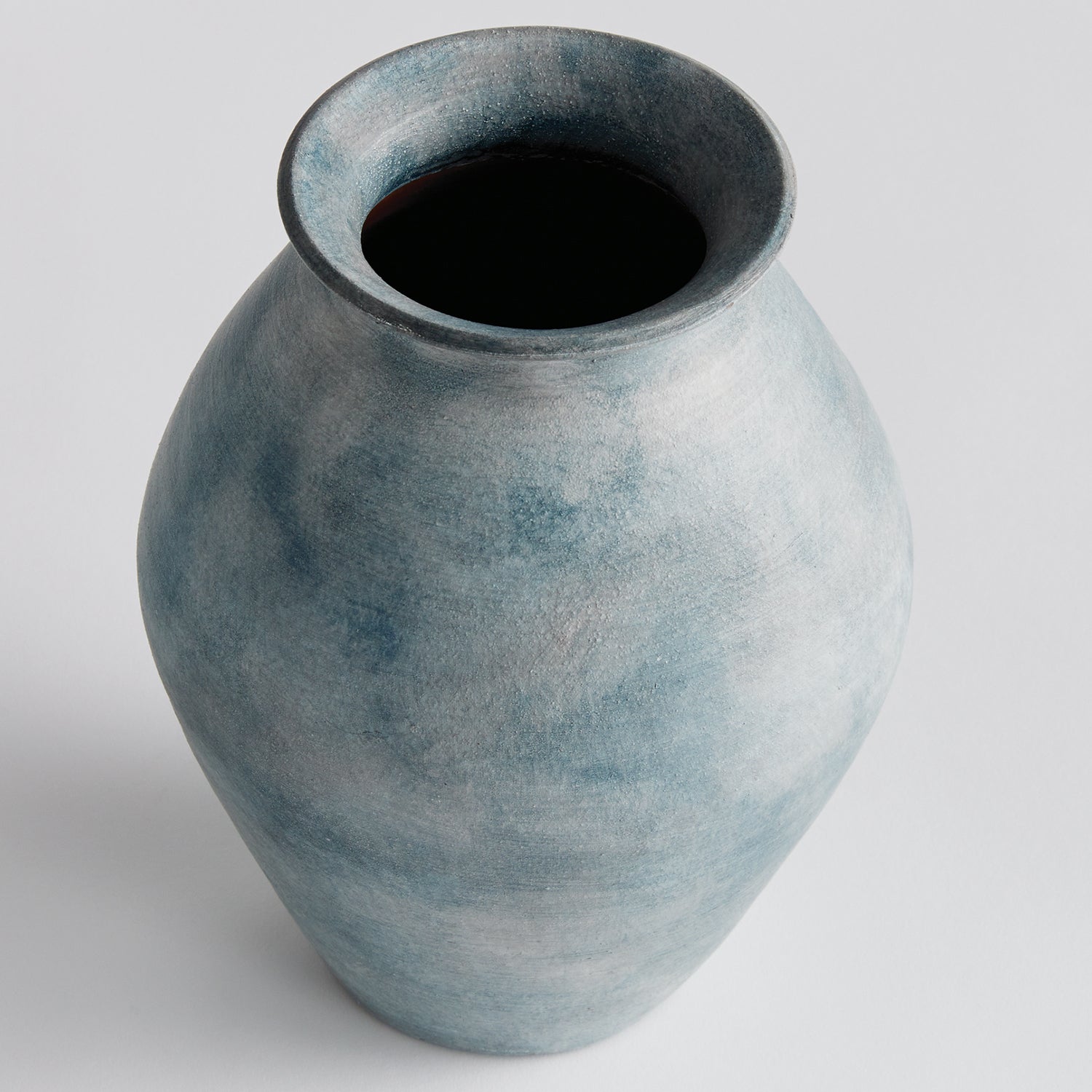 Mirela Vase