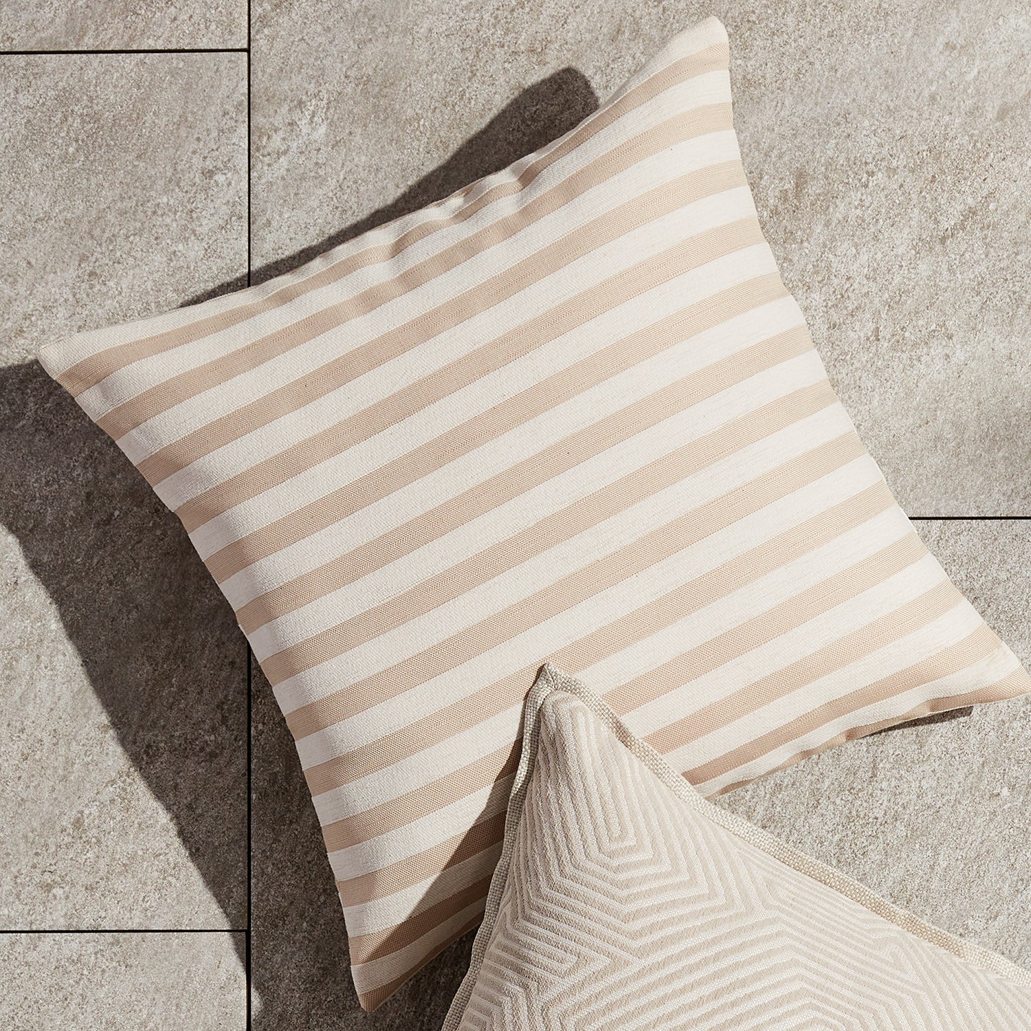 Grant Indoor/Outdoor Square Pillow
