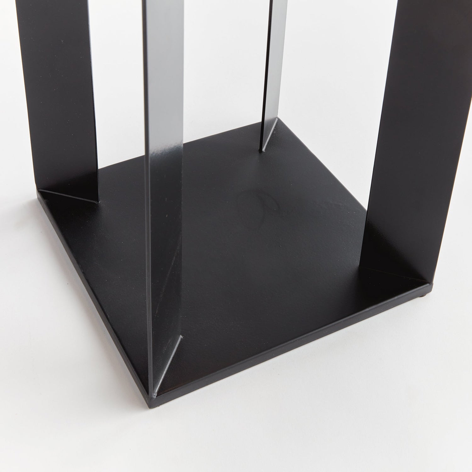 Hanley Solar LED Outdoor Lantern