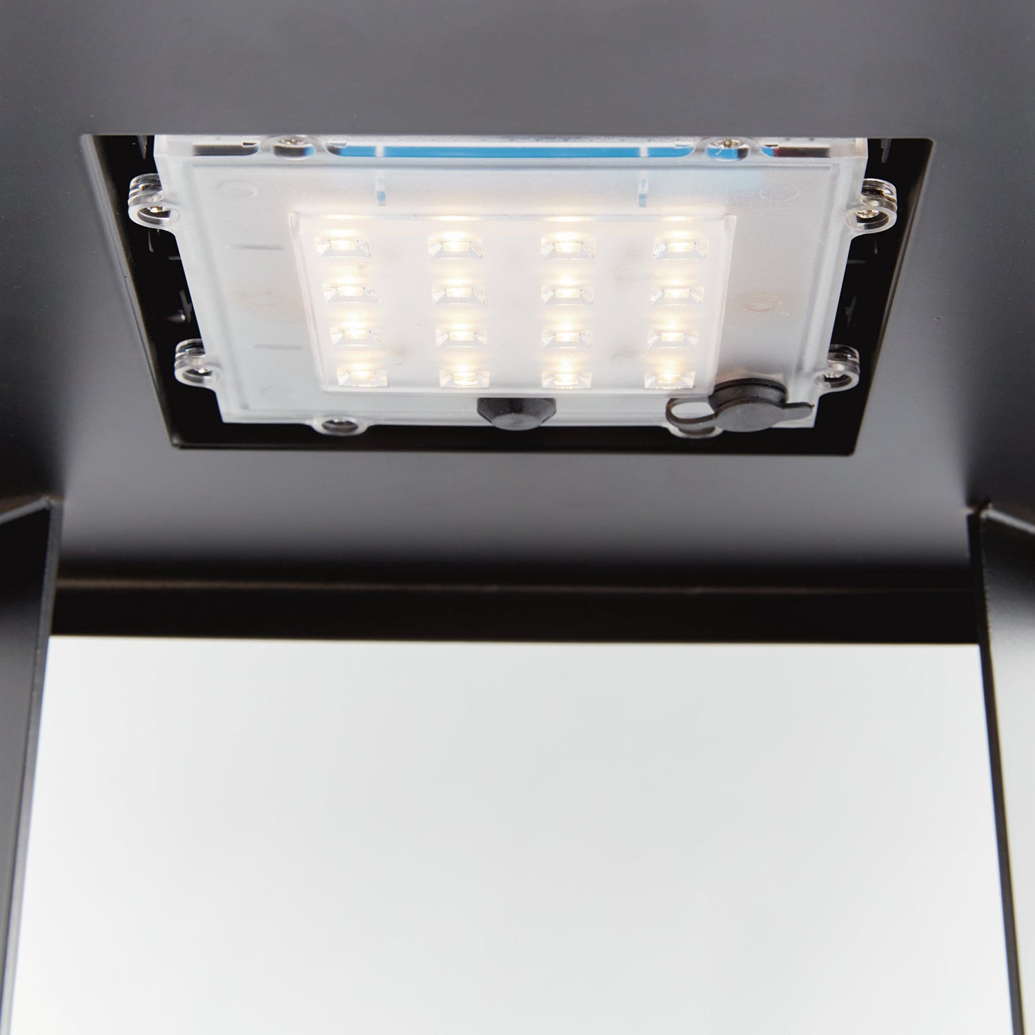 Hanley Solar LED Outdoor Lantern