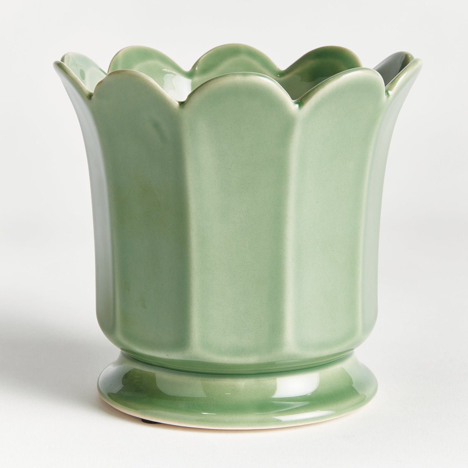 Maline Footed Pot