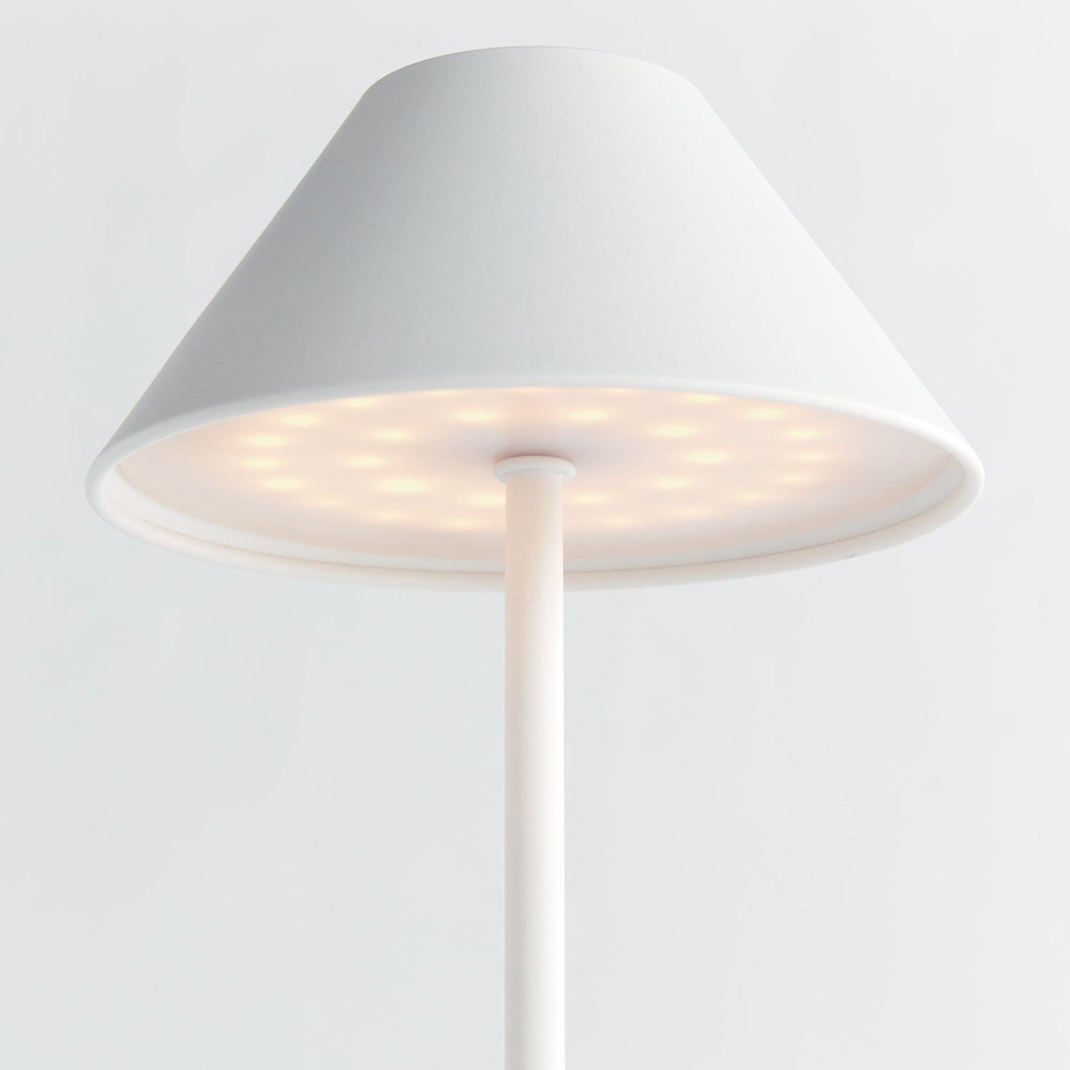 Alluna LED Cordless Lamp