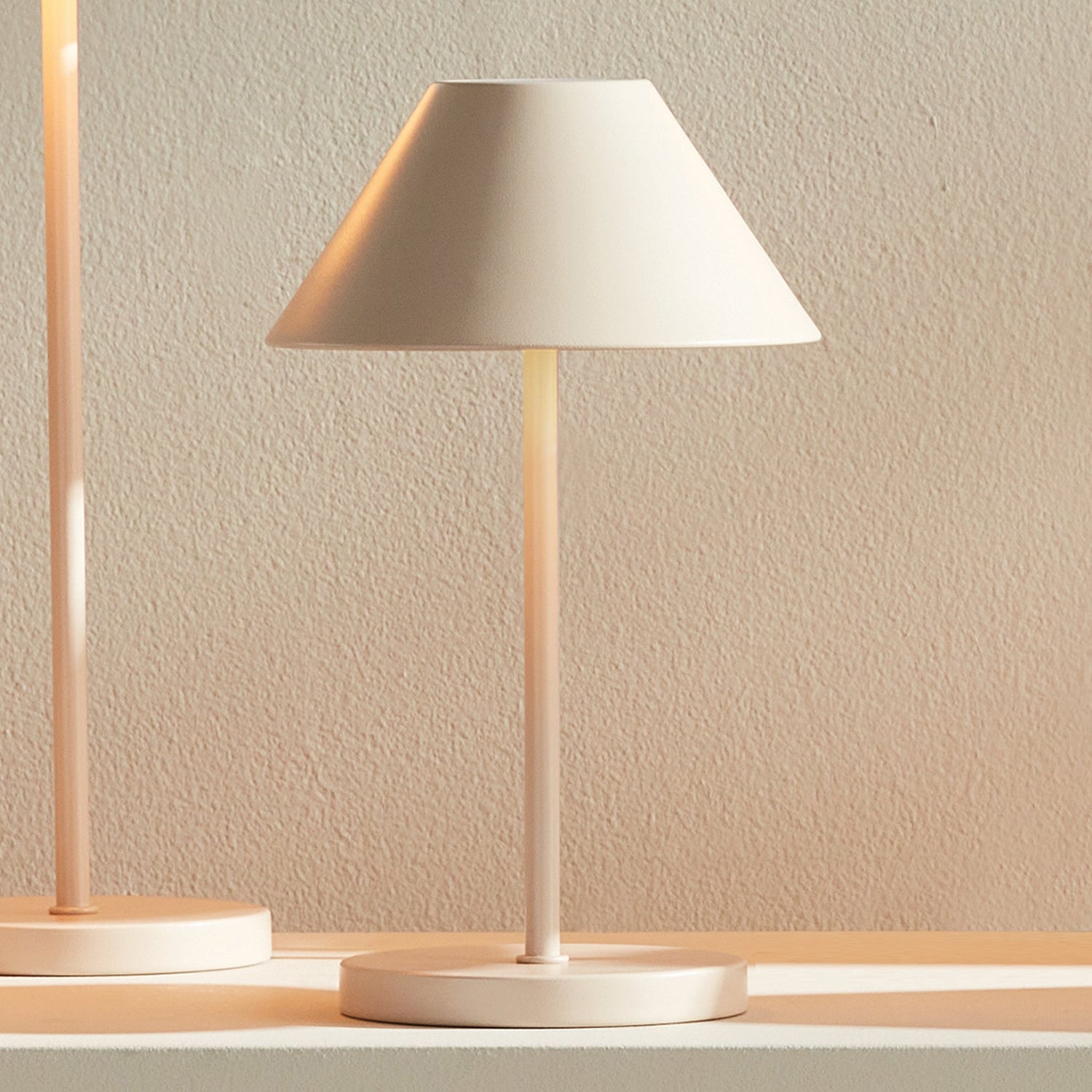 Alluna LED Cordless Lamp