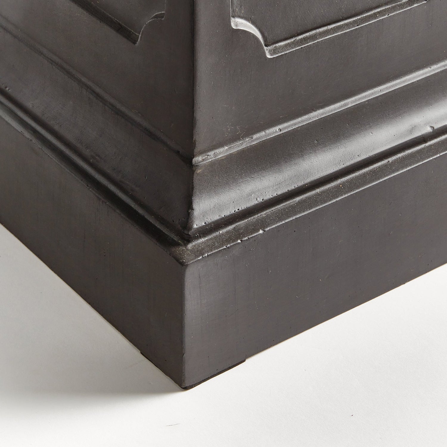 Fibreclay Chambers Pedestal