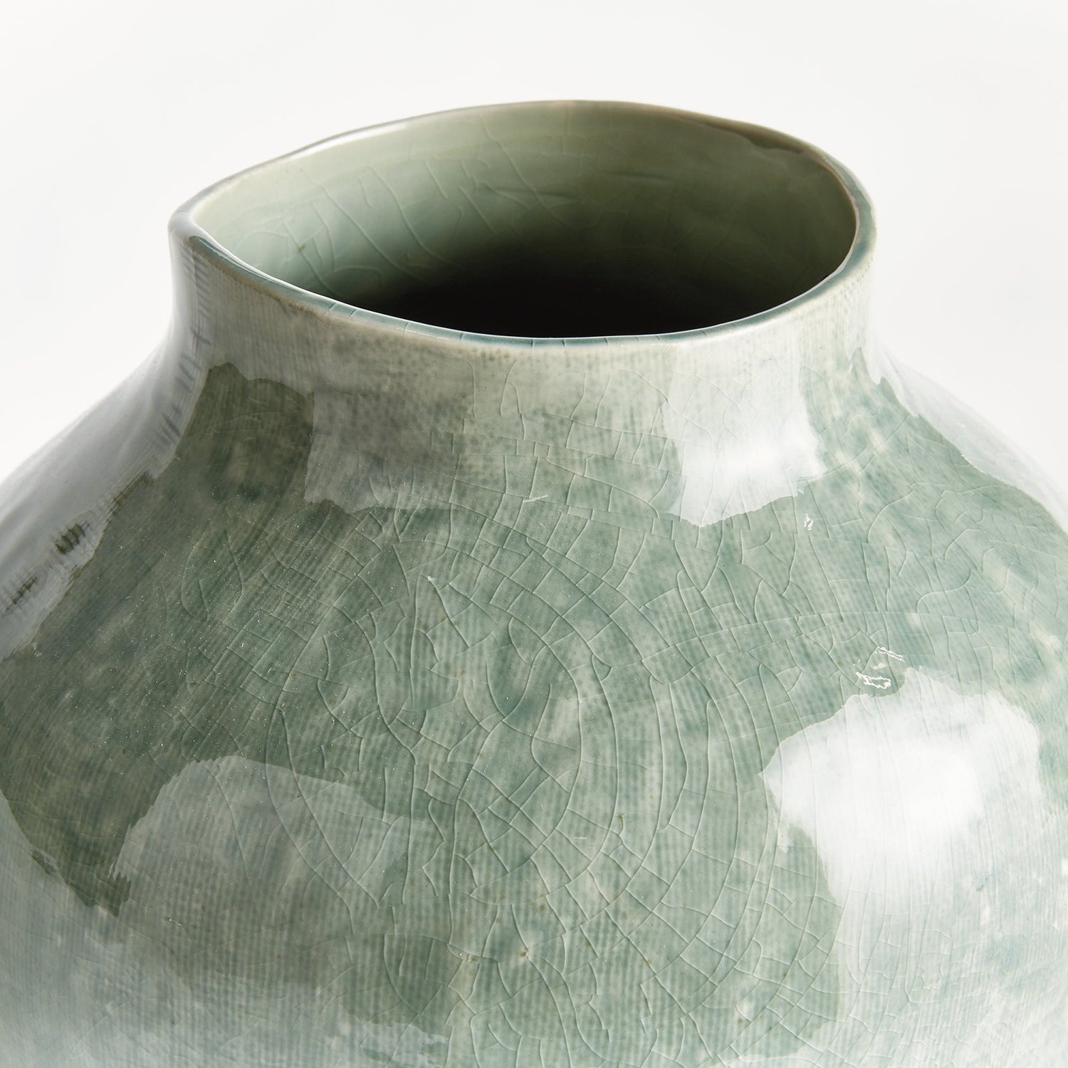 Barclay Butera Ojai Vase