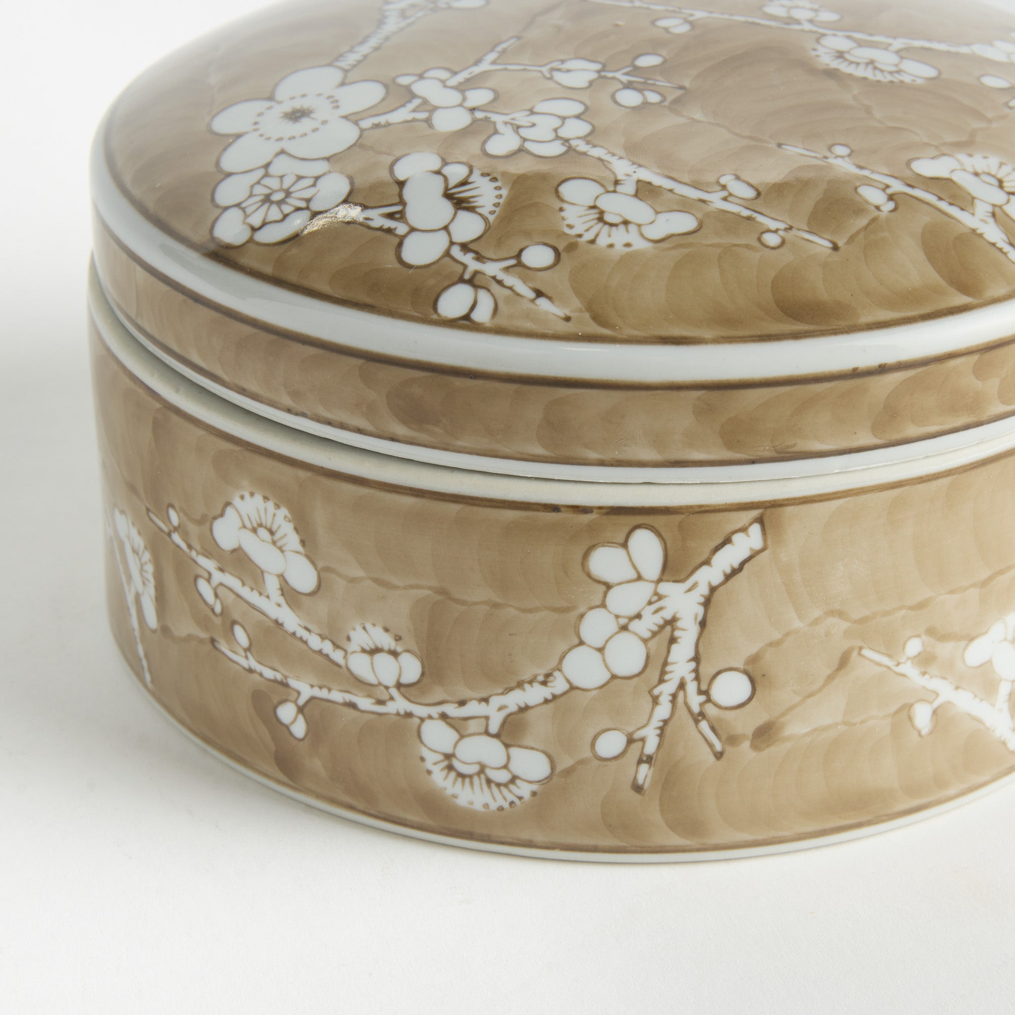 Province Empress Large Round Lidded Catchall Box