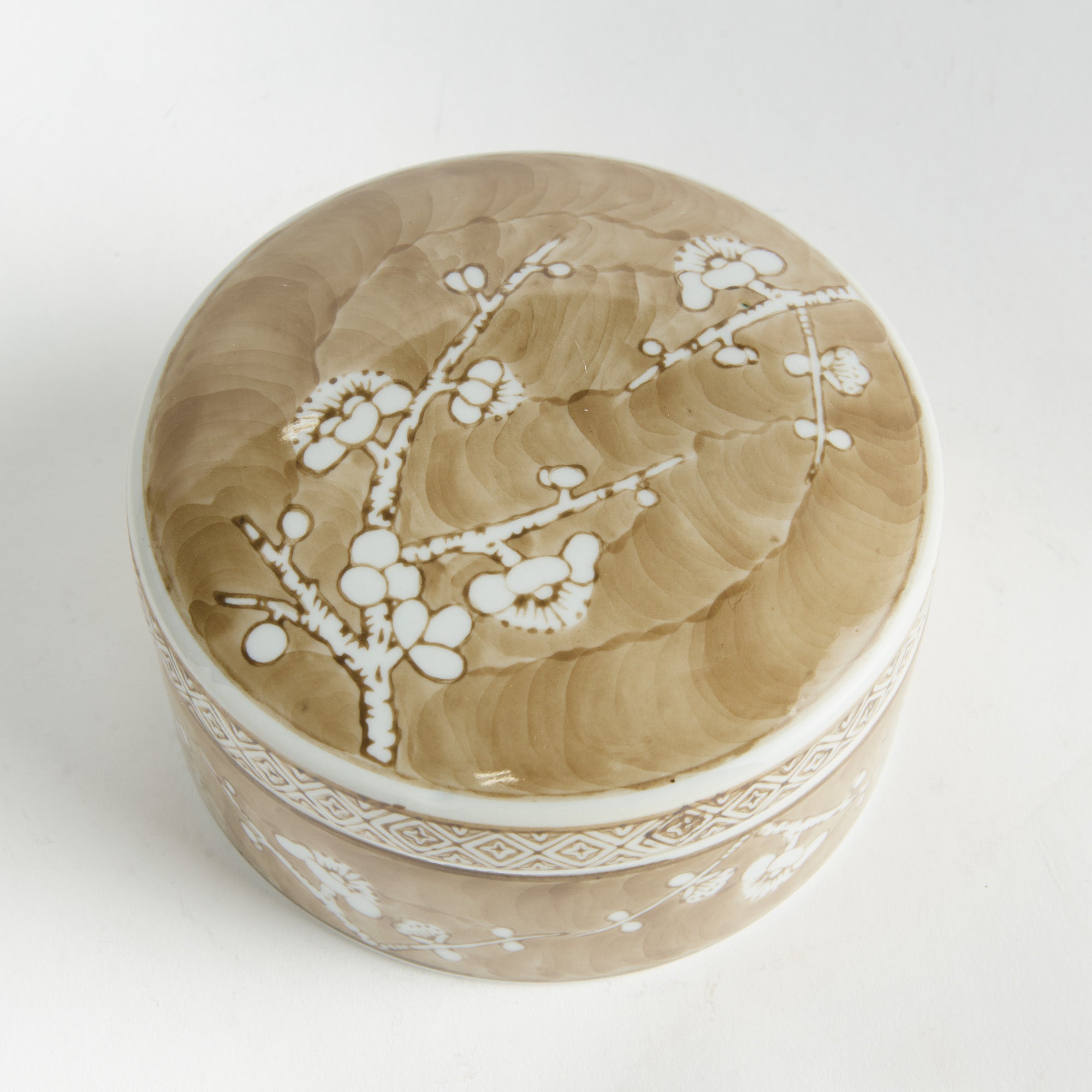 Province Empress Small Round Lidded Catchall Box
