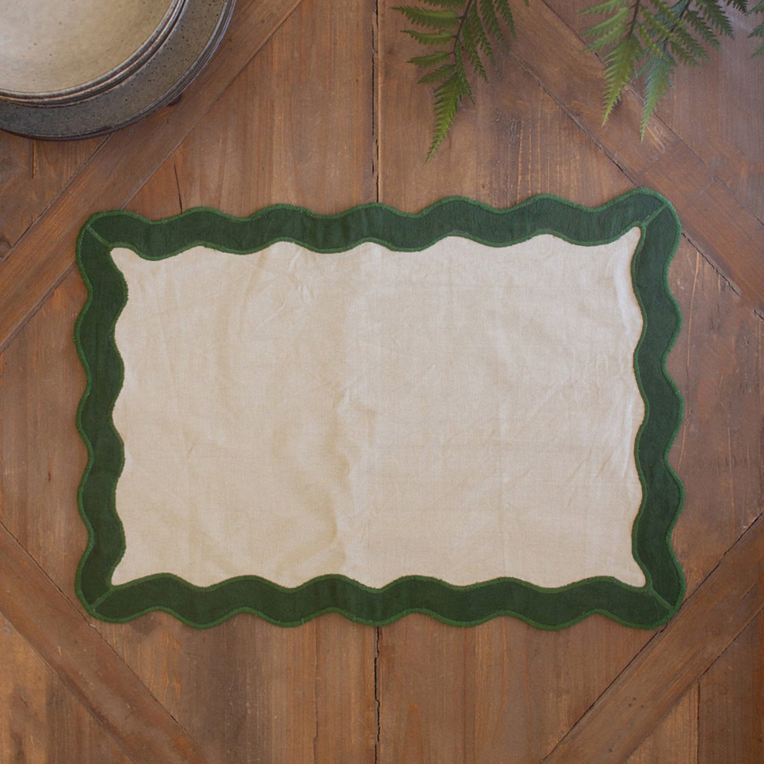Ruffle Edge Placemat Set of 6